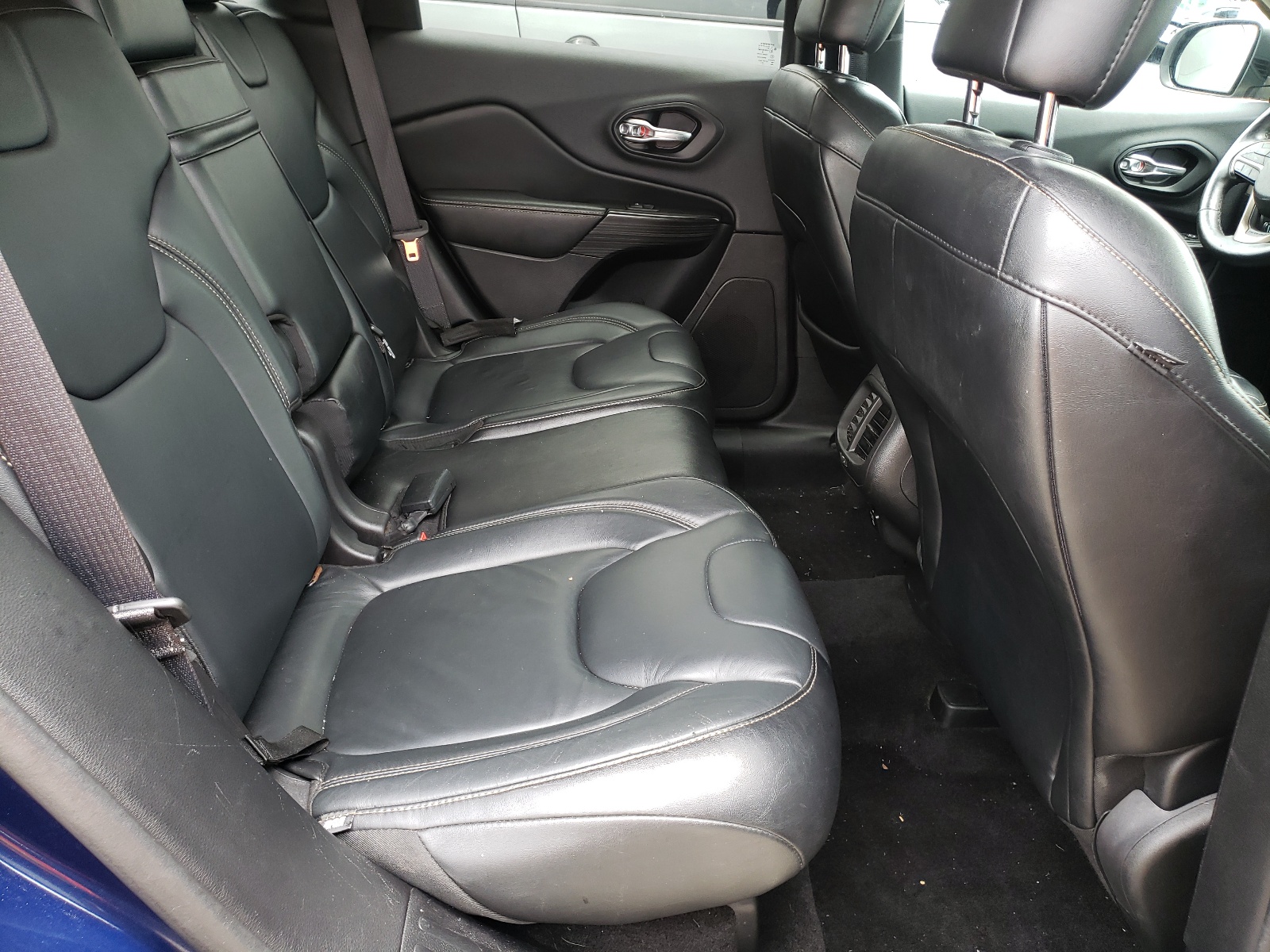 Photo 6 from auction – 2014 JEEP CHEROKEE L with VIN 1C4PJMDB5EW157039