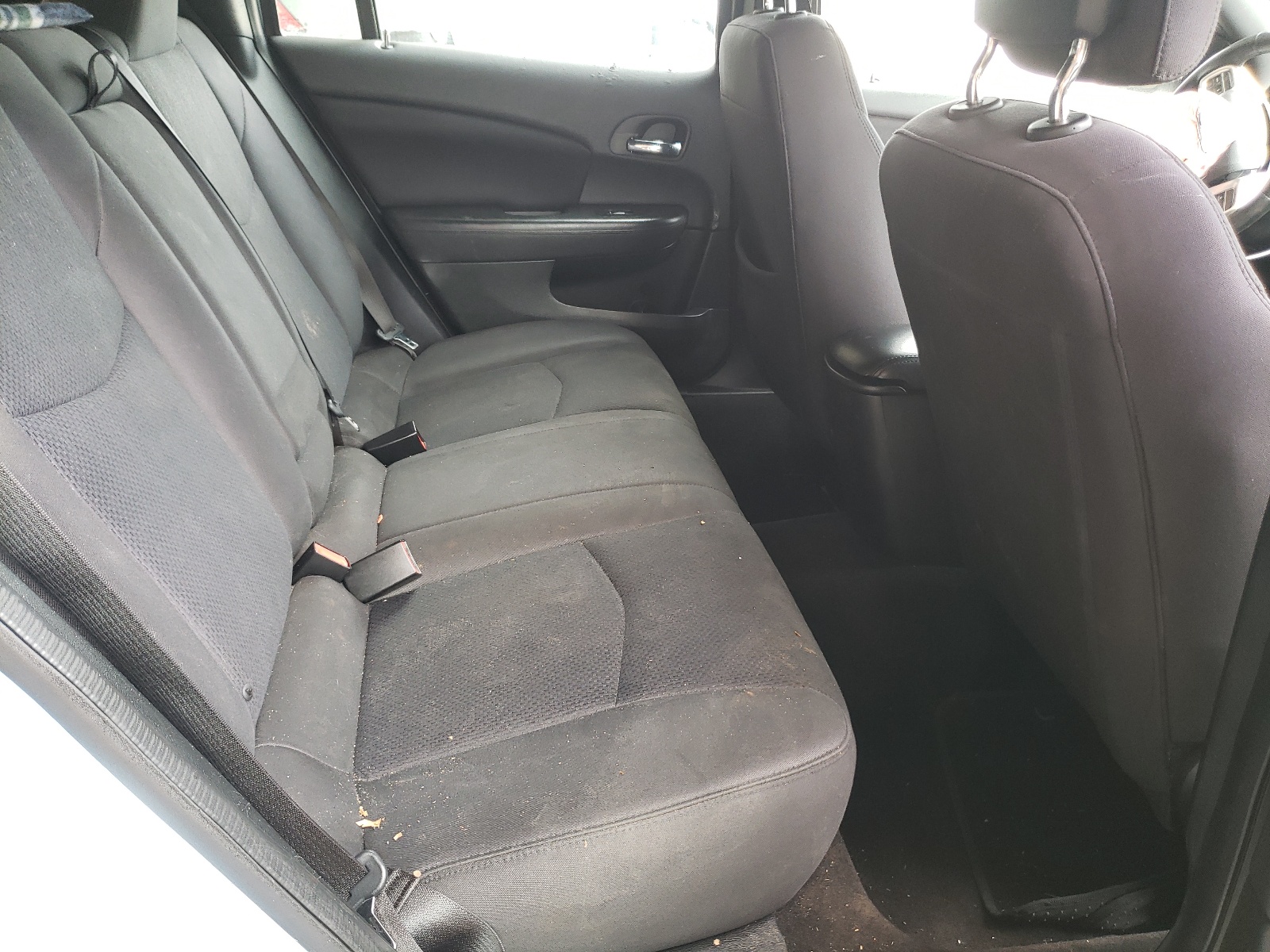 Photo 6 from auction – 2014 CHRYSLER 200 TOURIN with VIN 1C3CCBBG5EN106033