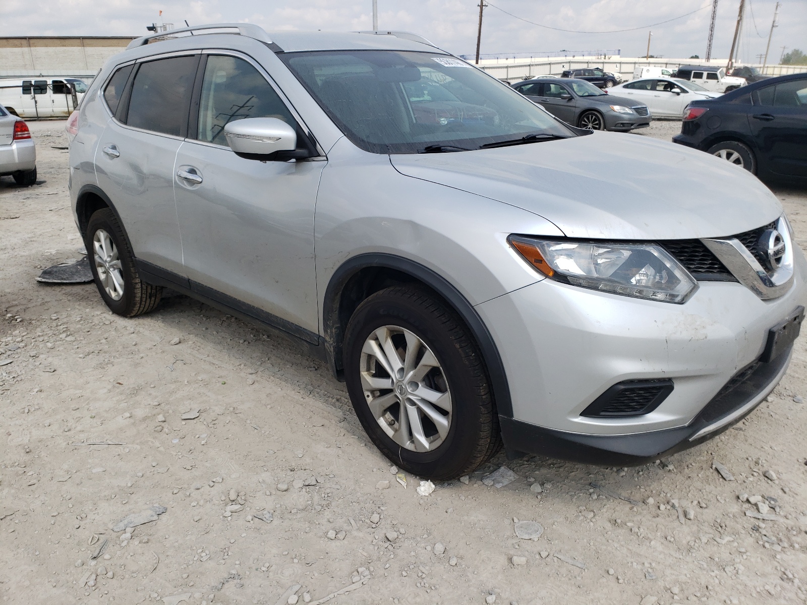 Photo 1 from auction – 2015 NISSAN ROGUE S with VIN KNMAT2MVXFP570410