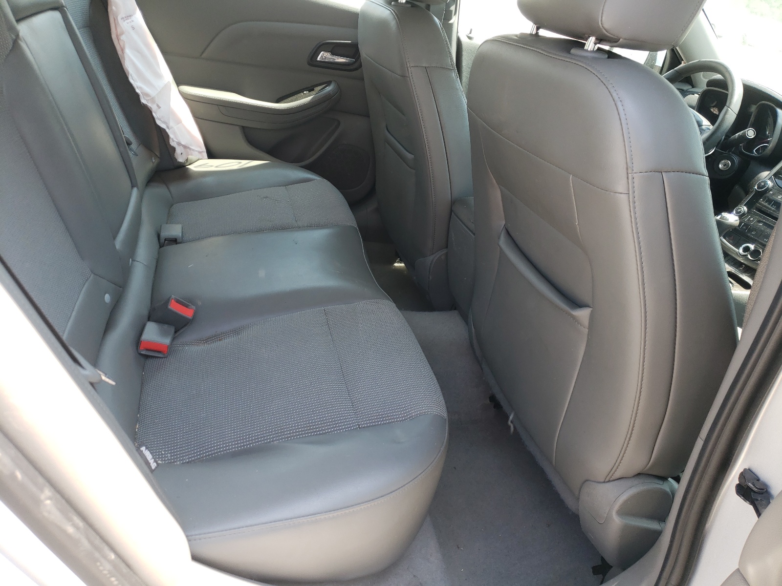 Photo 6 from auction – 2015 CHEVROLET MALIBU 1LT with VIN 1G11C5SL8FF117145