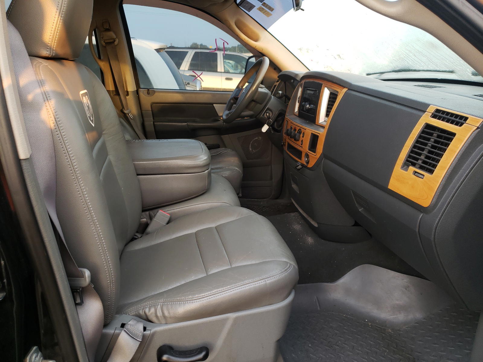 Photo 5 from auction – 2007 DODGE RAM 1500 S with VIN 1D7HA18247S238580