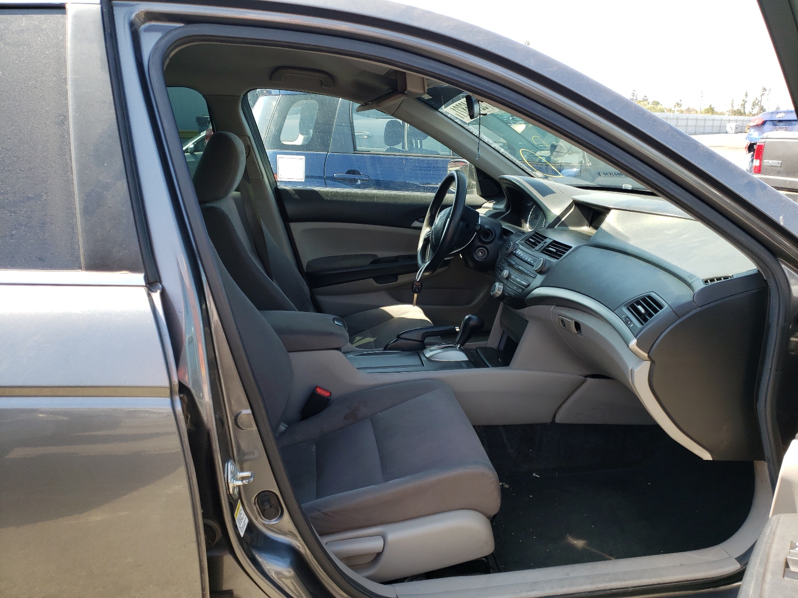 Photo 5 from auction – 2011 HONDA ACCORD LX with VIN 1HGCP2F34BA008624