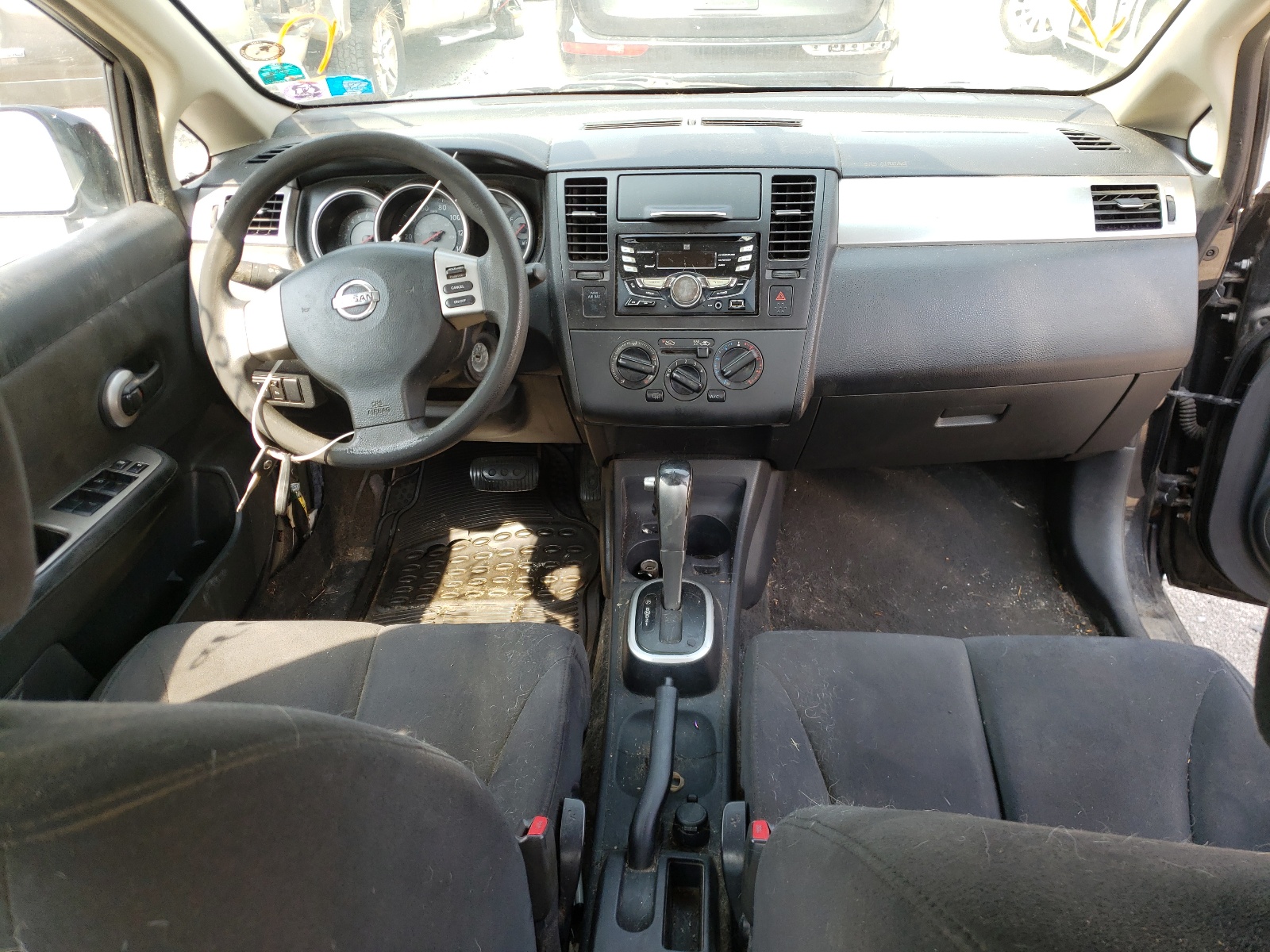 Zdjęcie 9 z aukcji – 2008 NISSAN VERSA S z VIN 3N1BC11E98L428134
