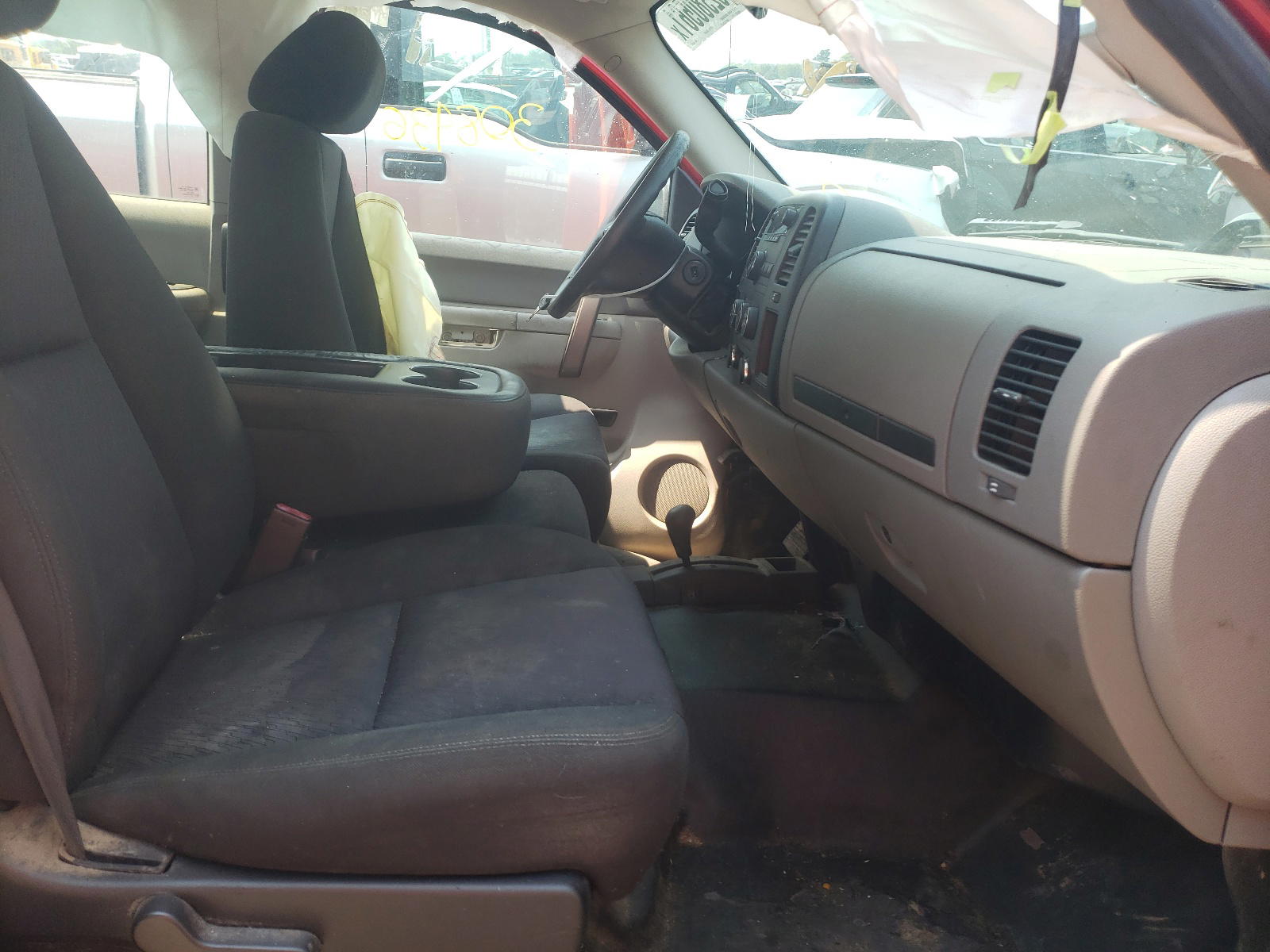 Photo 5 from auction – 2010 CHEVROLET SILVERADO with VIN 1GCSKPEA0AZ102876