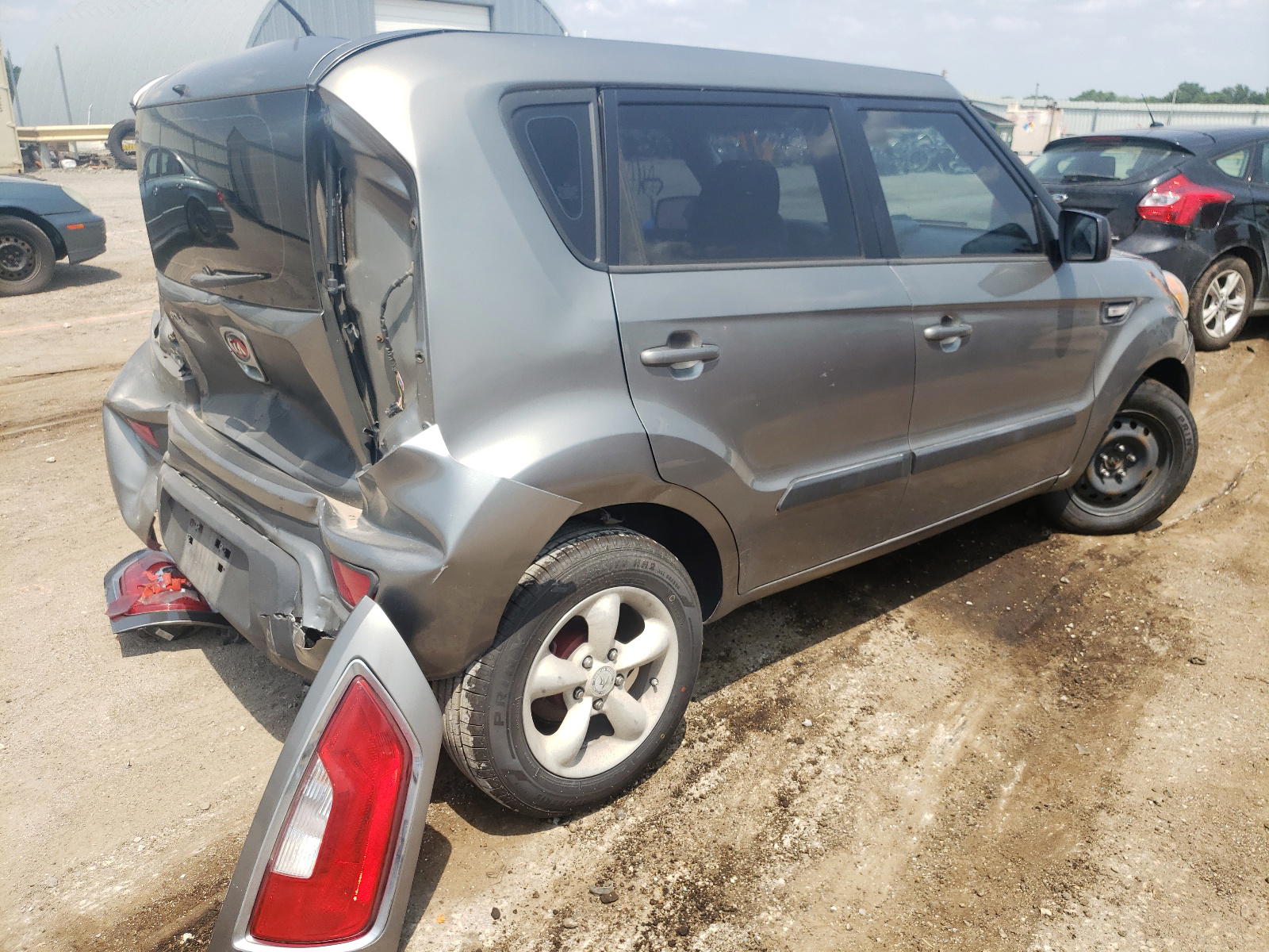 Photo 4 from auction – 2013 KIA SOUL with VIN KNDJT2A52D7577496