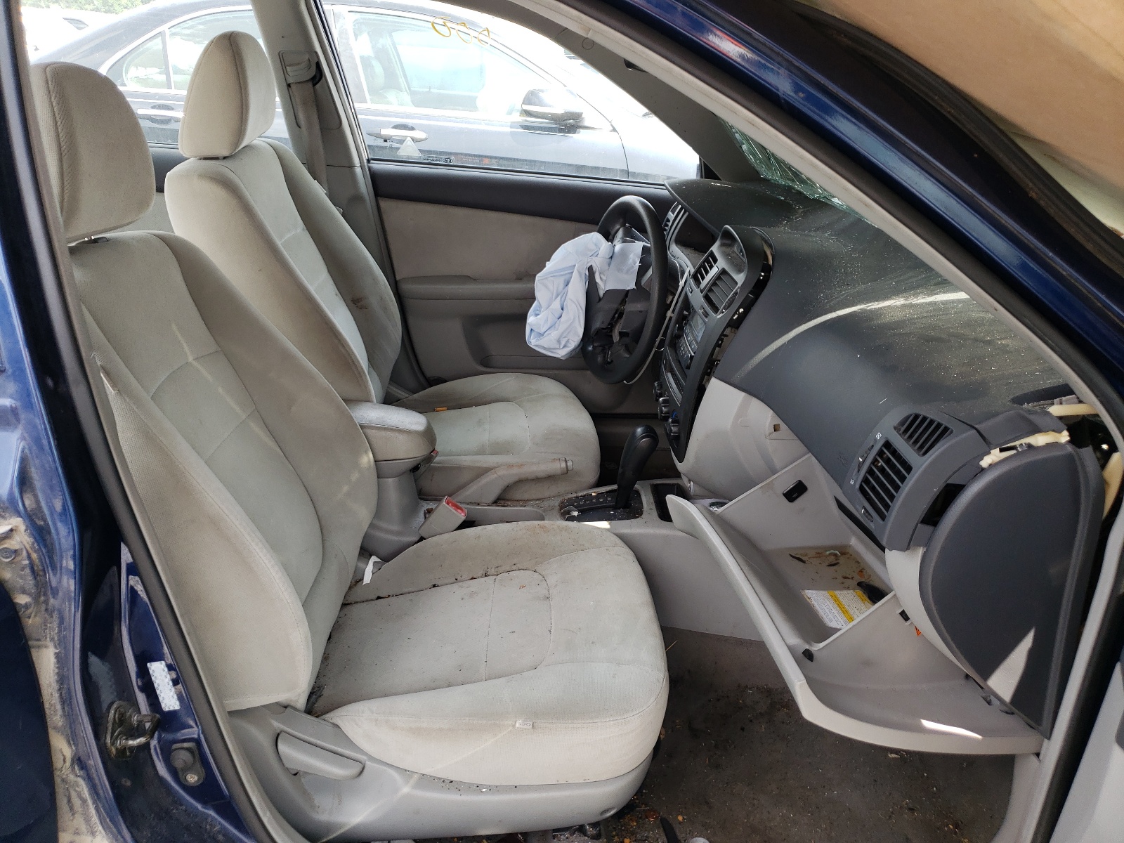 Photo 5 from auction – 2006 KIA SPECTRA LX with VIN KNAFE121965367401