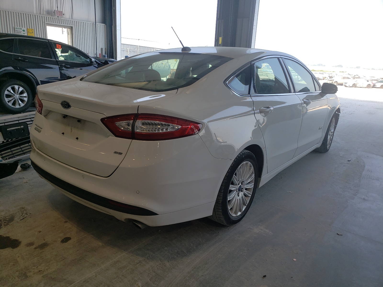 Photo 4 from auction – 2014 FORD FUSION SE with VIN 3FA6P0PU0ER299520