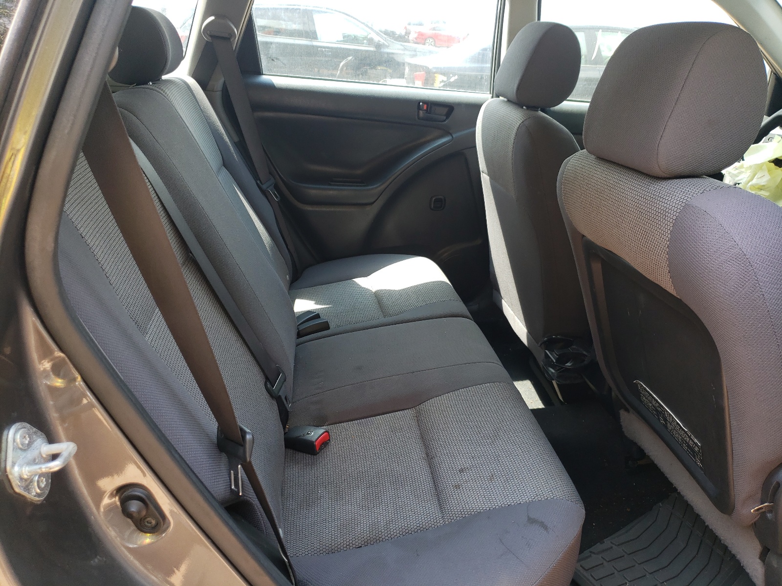 Photo 6 from auction – 2007 PONTIAC VIBE with VIN 5Y2SL65897Z413221