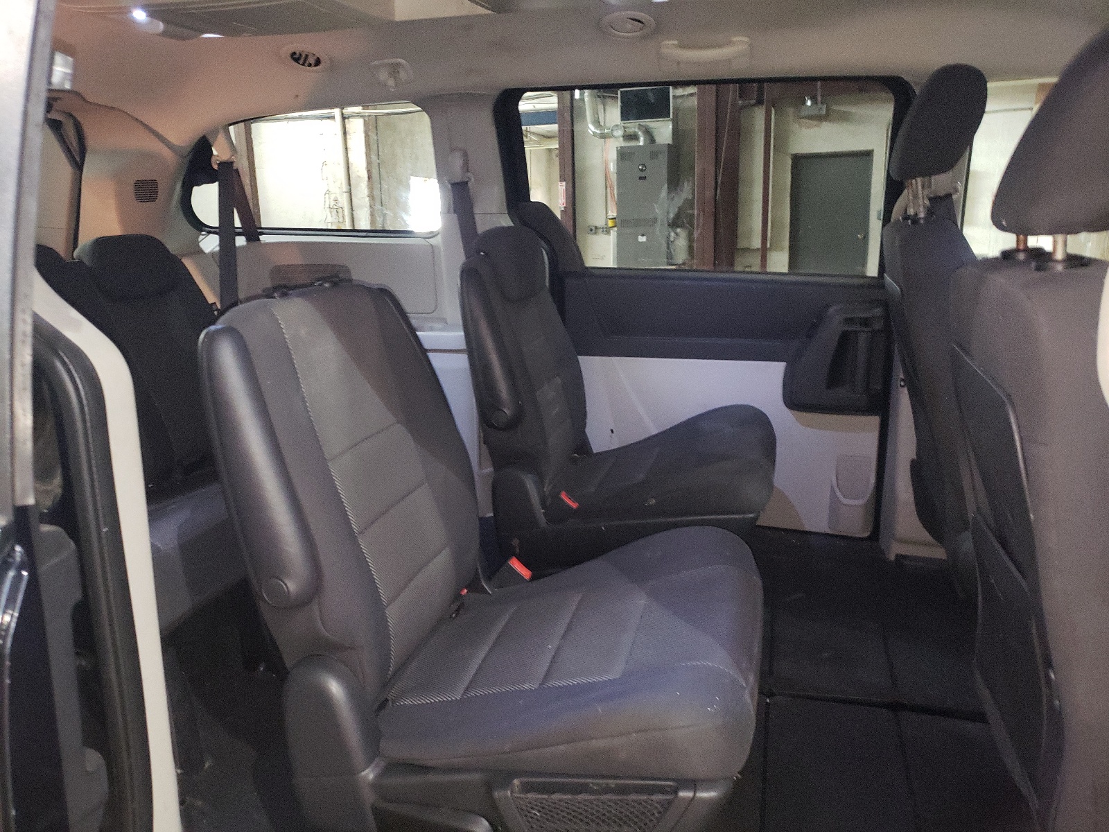 Photo 6 from auction – 2008 DODGE GRAND CARA with VIN 1D8HN54P68B164394