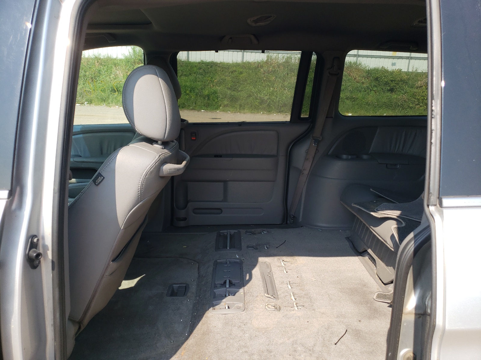 Photo 6 from auction – 2010 HONDA ODYSSEY EX with VIN 5FNRL3H60AB071338