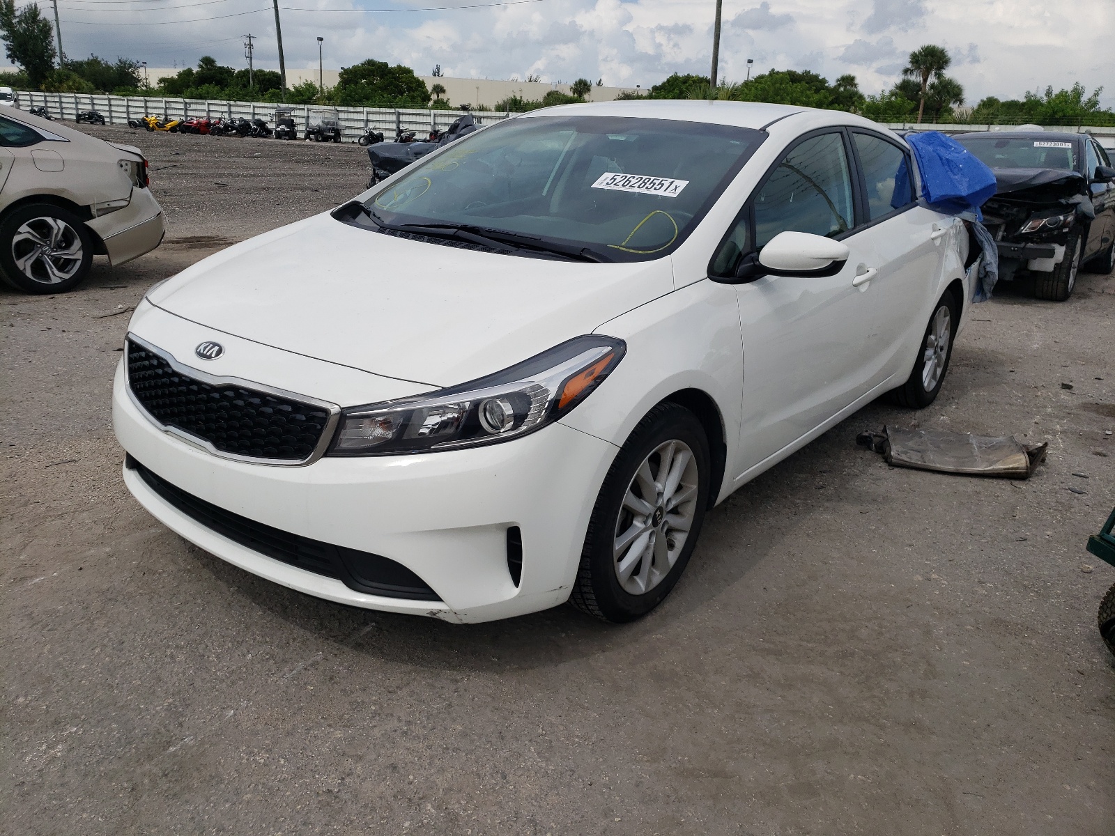 صورة رقم 2 من المزاد - 2017 KIA FORTE LX مع VIN 3KPFL4A79HE052010