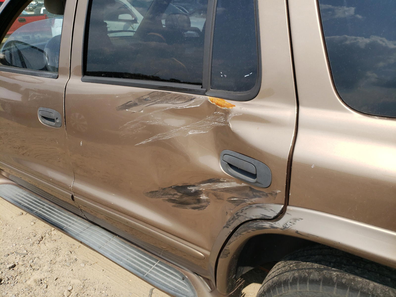 Photo 9 from auction – 2000 DODGE DURANGO with VIN 1B4HR28Z0YF189164