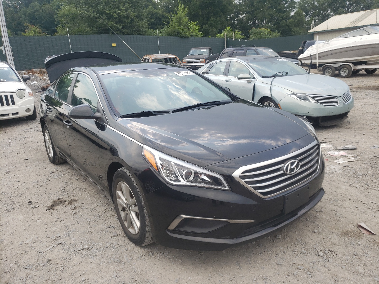 Photo 1 from auction – 2016 HYUNDAI SONATA SE with VIN 5NPE24AF7GH305373