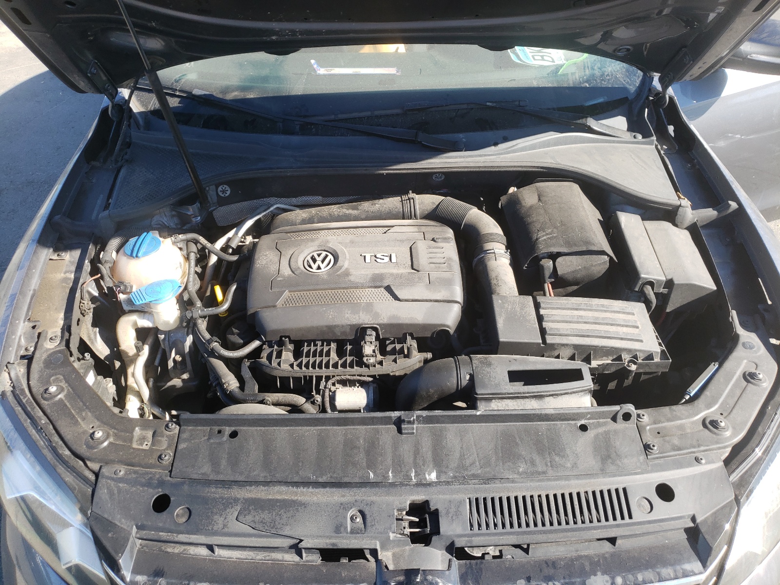 Photo 7 from auction – 2014 VOLKSWAGEN PASSAT S with VIN 1VWAS7A32EC089864
