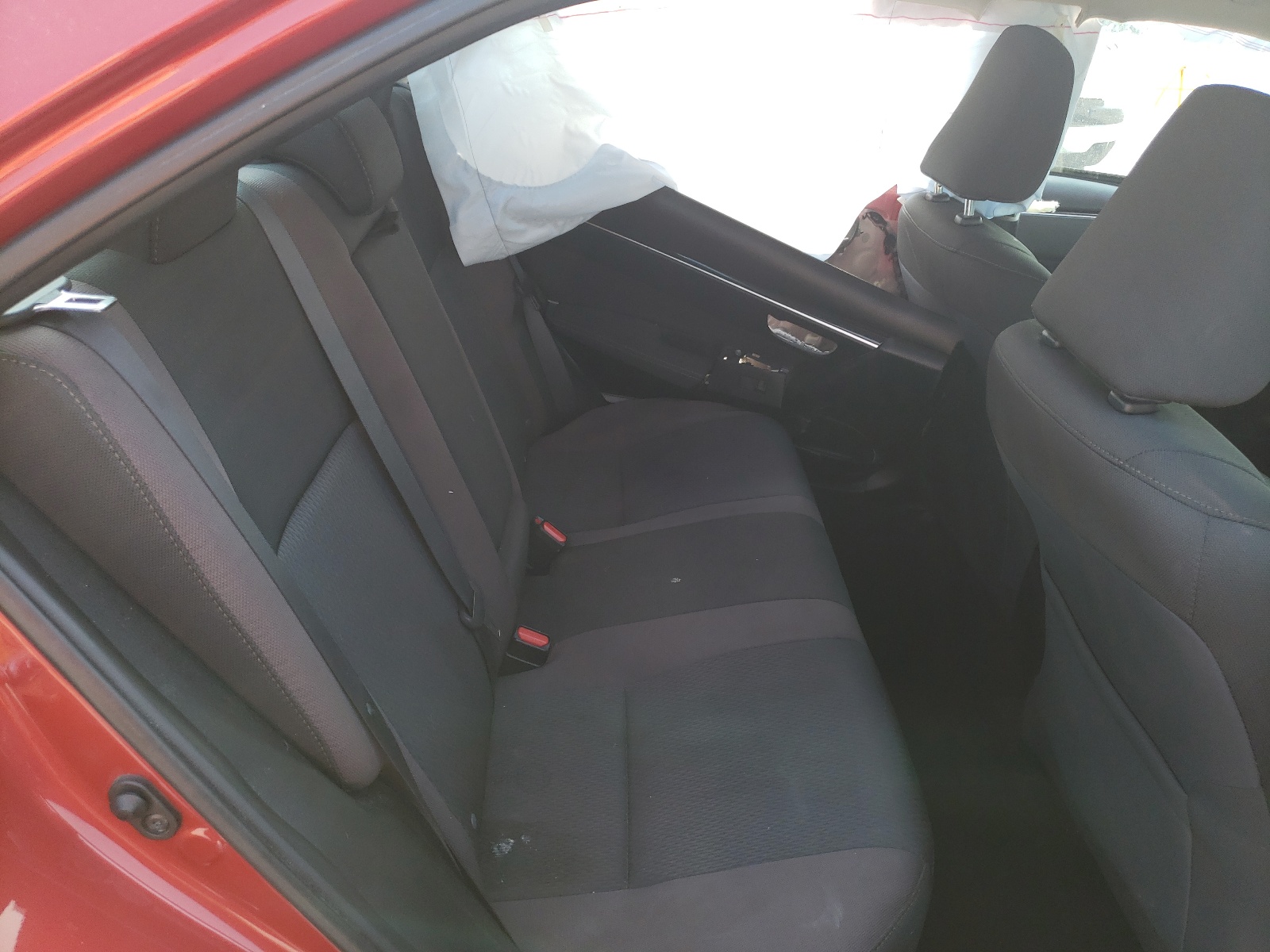 Photo 6 from auction – 2017 TOYOTA COROLLA L with VIN 5YFBURHE0HP660056