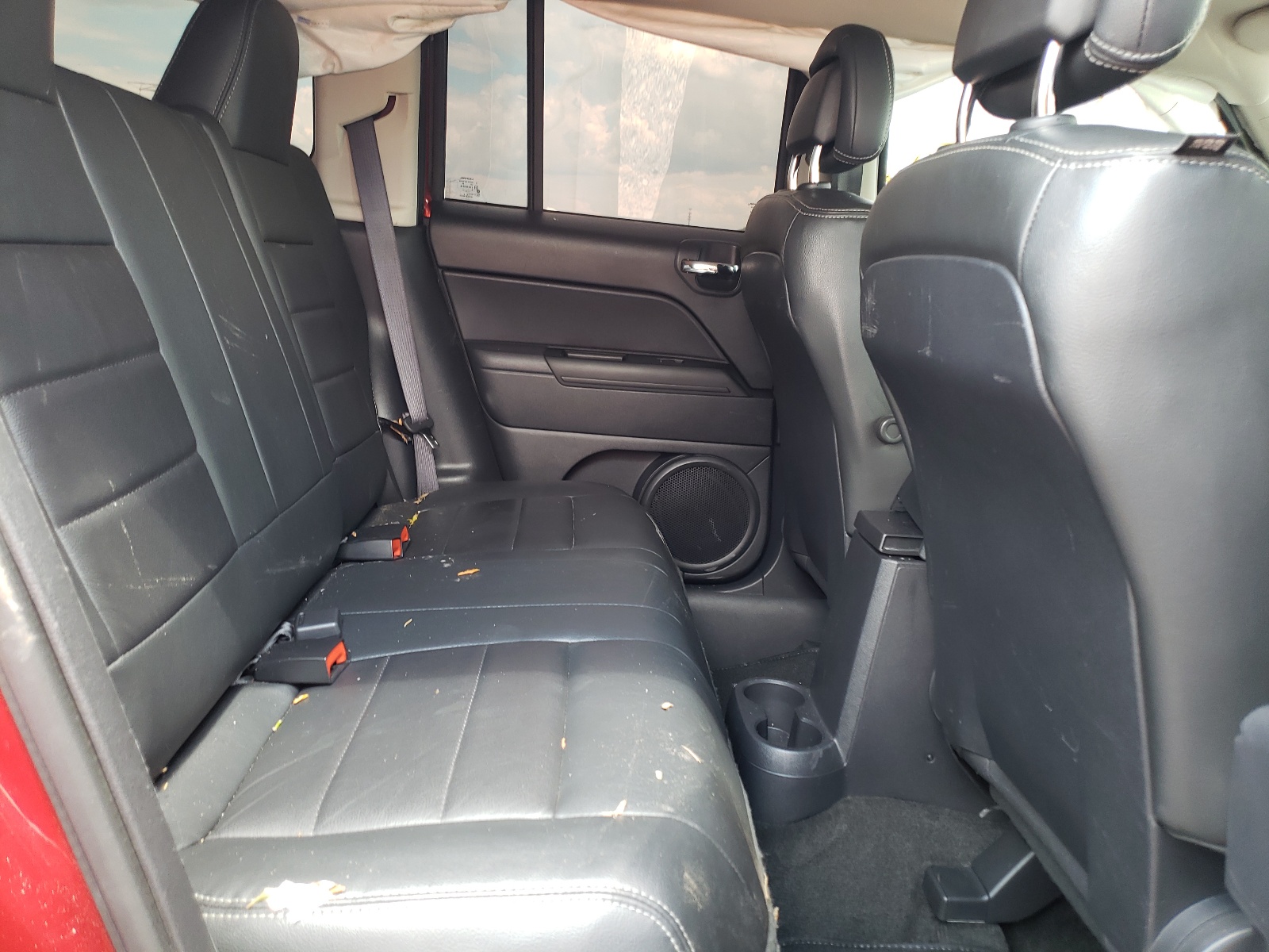 Photo 6 from auction – 2017 JEEP PATRIOT with VIN 1C4NJPFA3HD136767