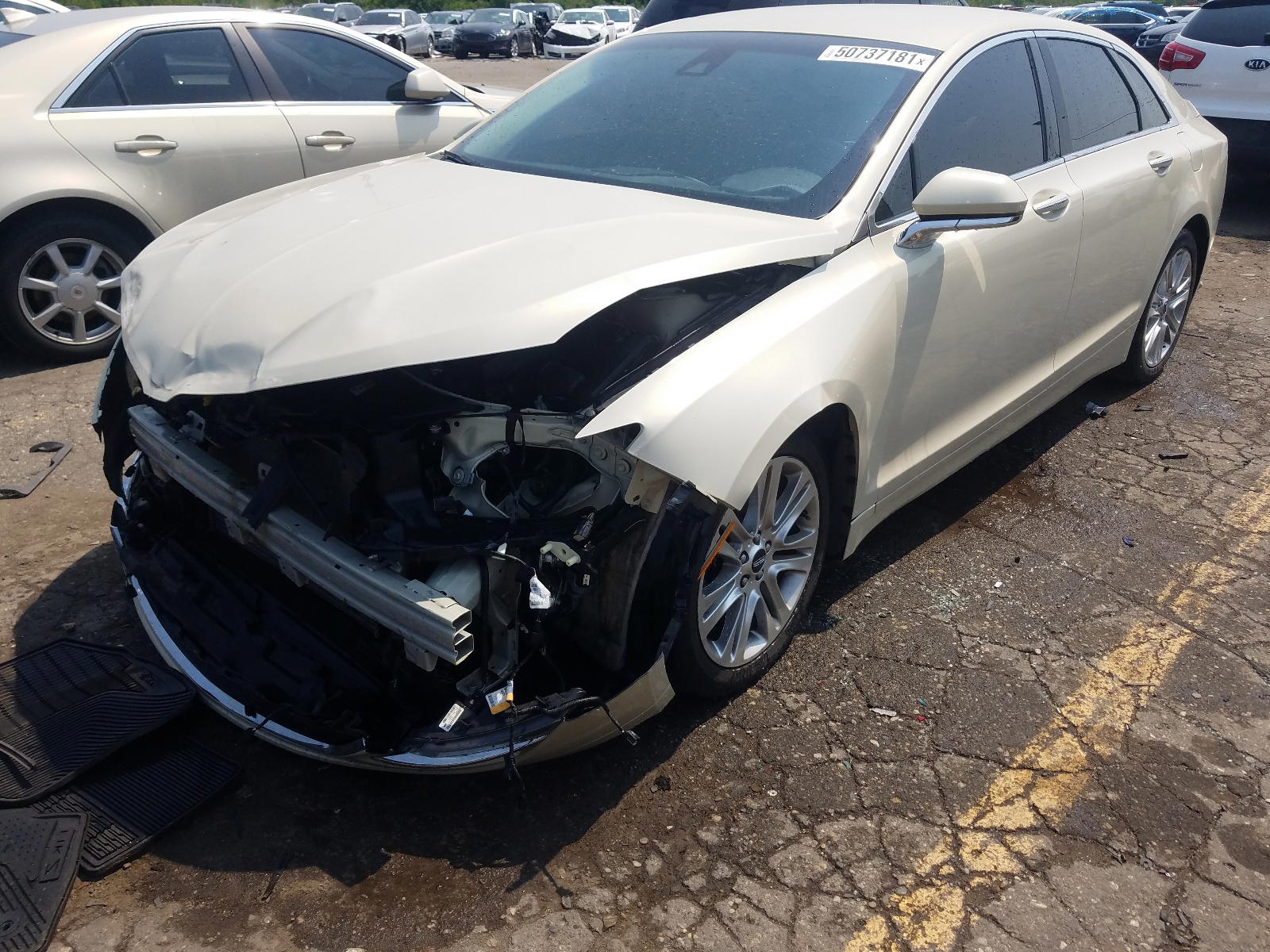 Photo 2 from auction – 2016 LINCOLN MKZ with VIN 3LN6L2G92GR612305