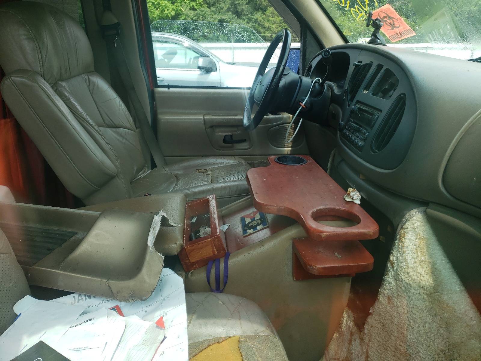Photo 5 from auction – 1999 FORD ECONOLINE with VIN 1FDRE14L0XHC10642