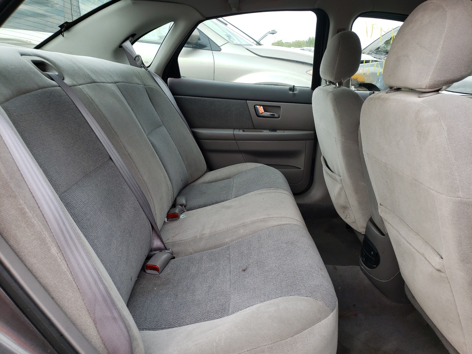Фото 6 с аукциона – 2002 FORD TAURUS SE с VIN 1FAFP53U62G166850