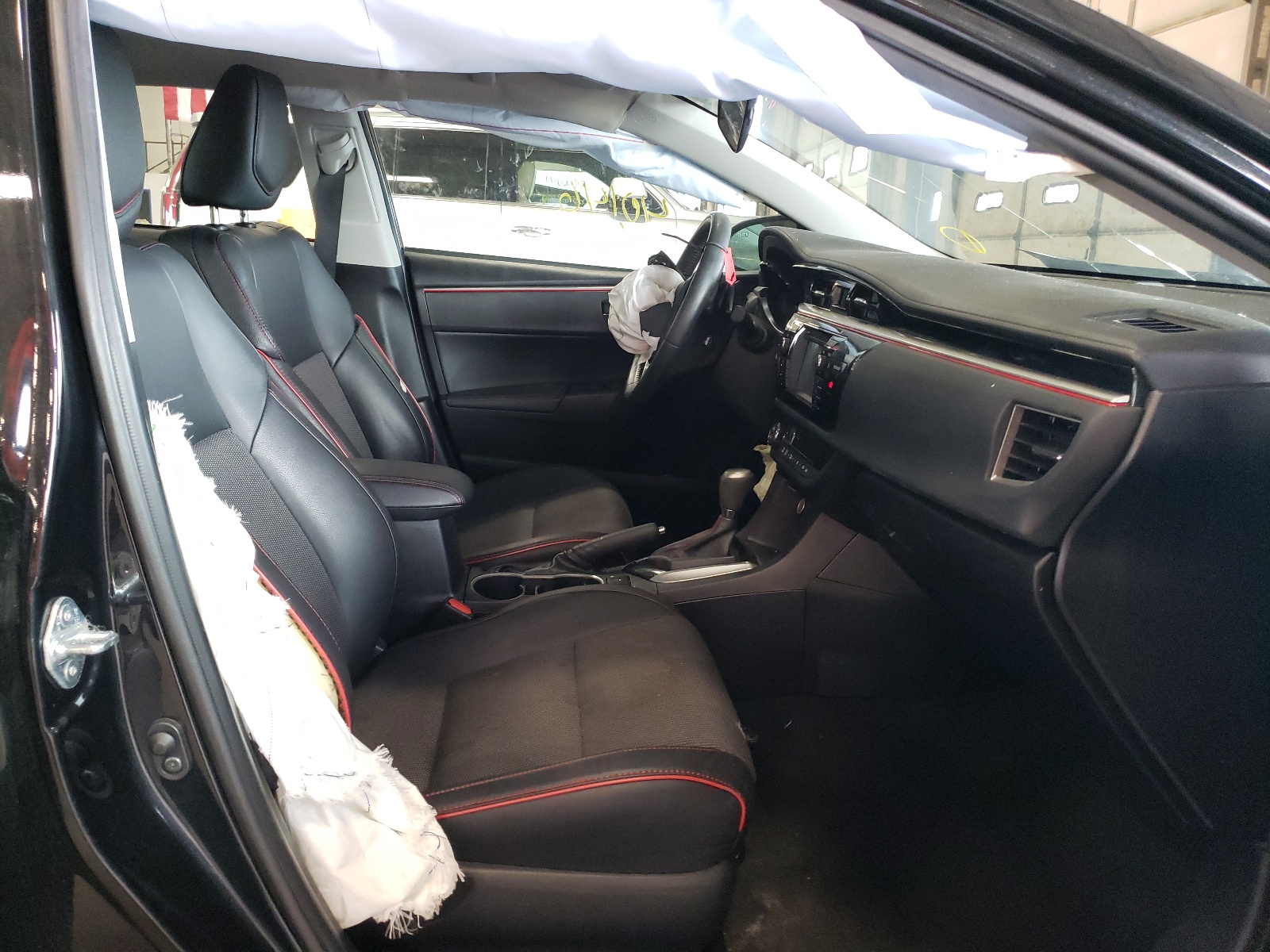 Photo 5 from auction – 2016 TOYOTA COROLLA L with VIN 2T1BURHE3GC591930