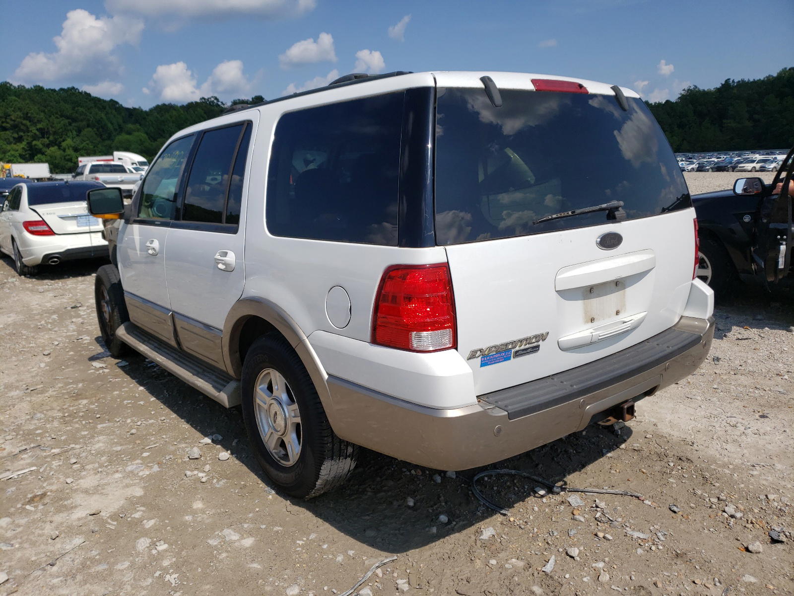 Photo 3 from auction – 2004 FORD EXPEDITION with VIN 1FMPU17L84LA12079