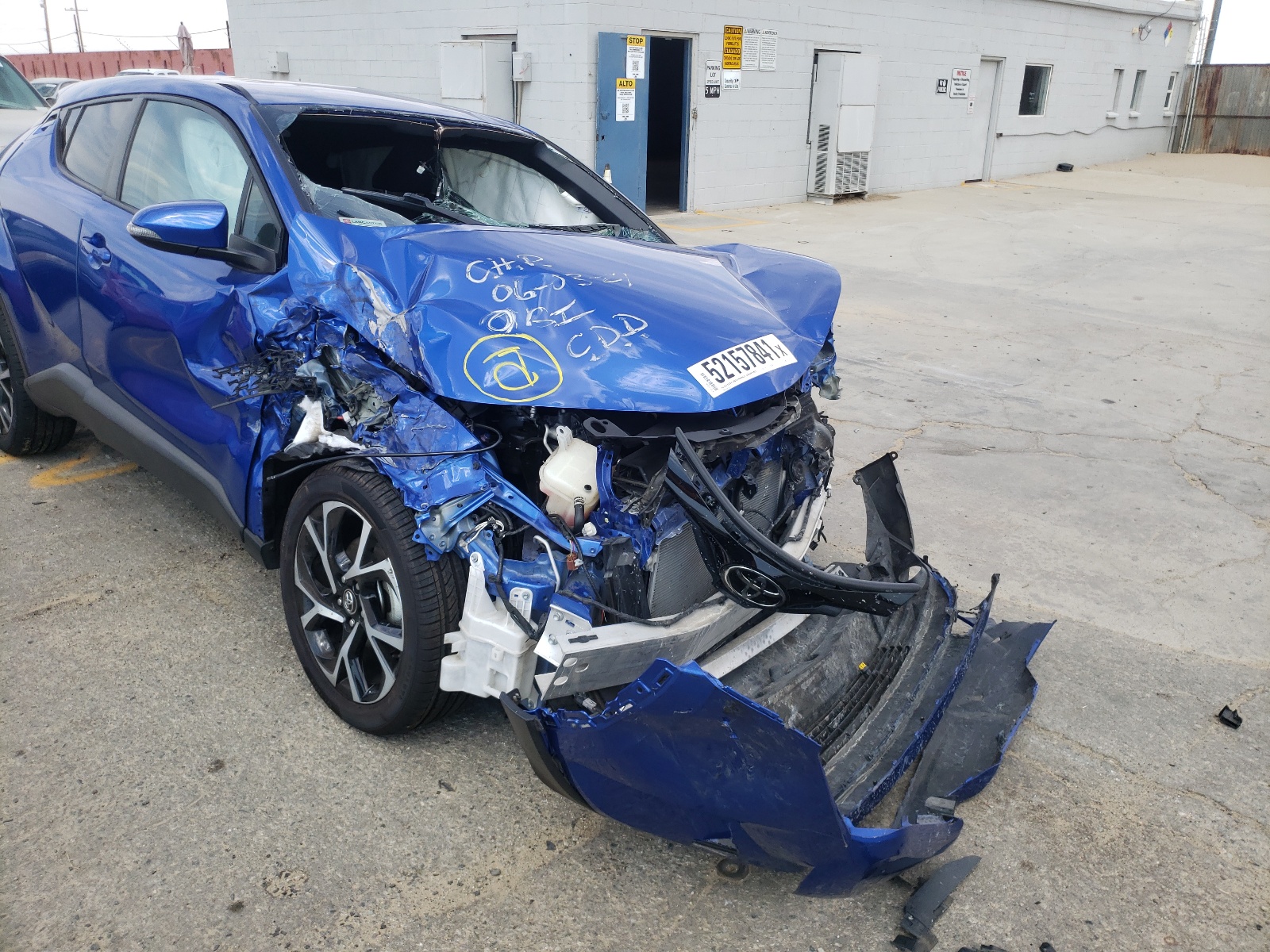 Photo 9 from auction – 2018 TOYOTA C-HR with VIN NMTKHMBX7JR012159