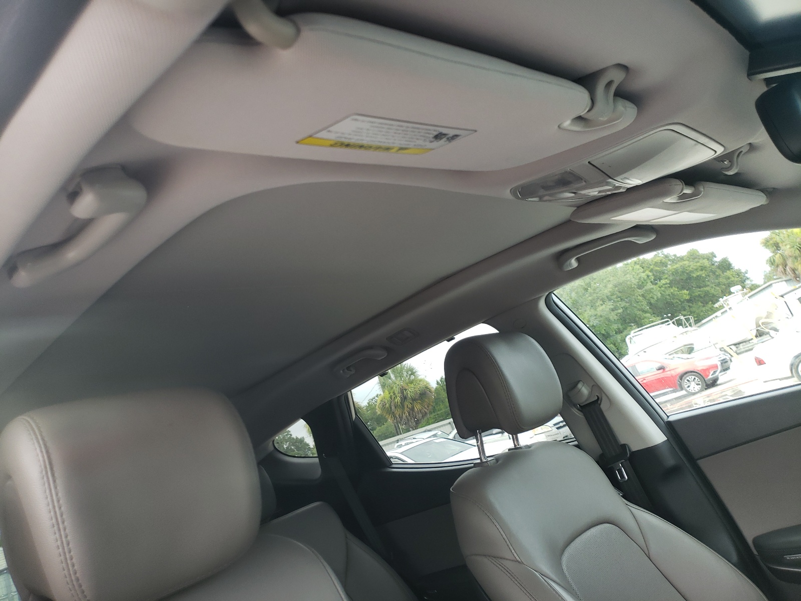 Photo 9 from auction – 2017 HYUNDAI SANTA FE S with VIN 5NMZU3LB6HH041657