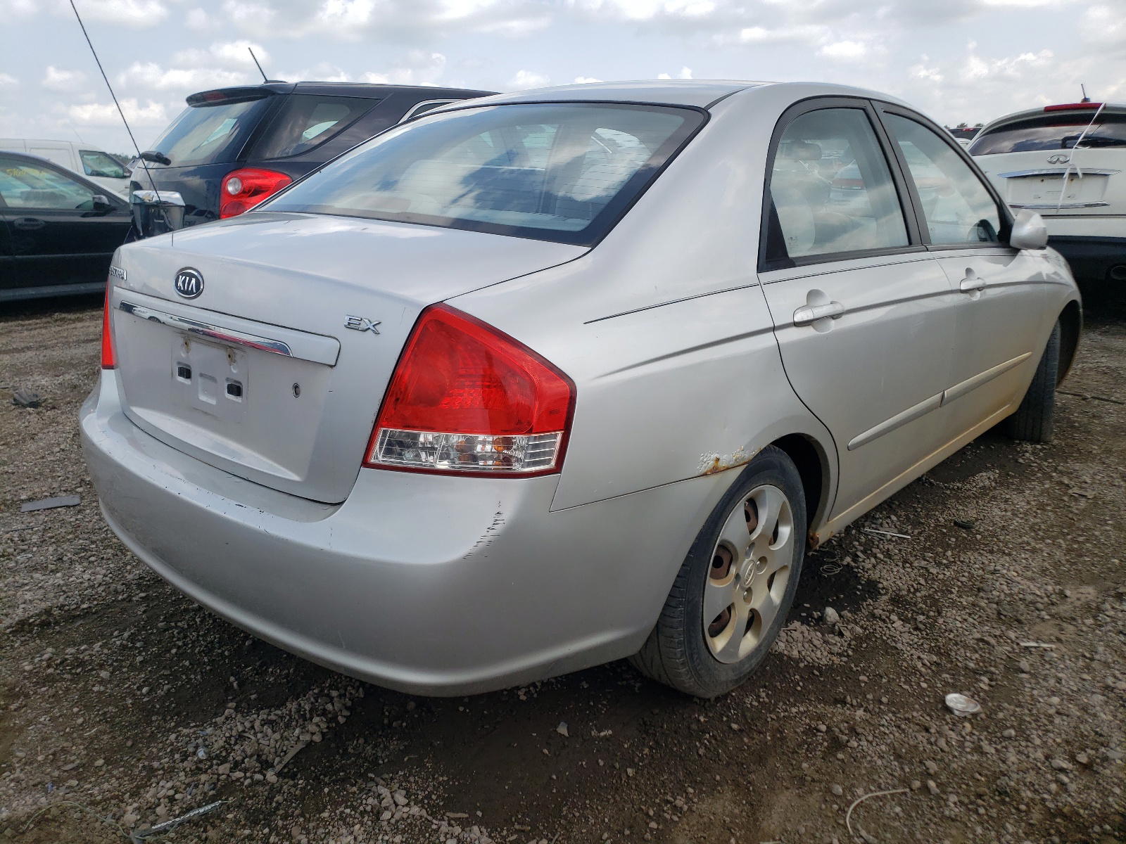 Photo 4 from auction – 2008 KIA SPECTRA EX with VIN KNAFE121385569363