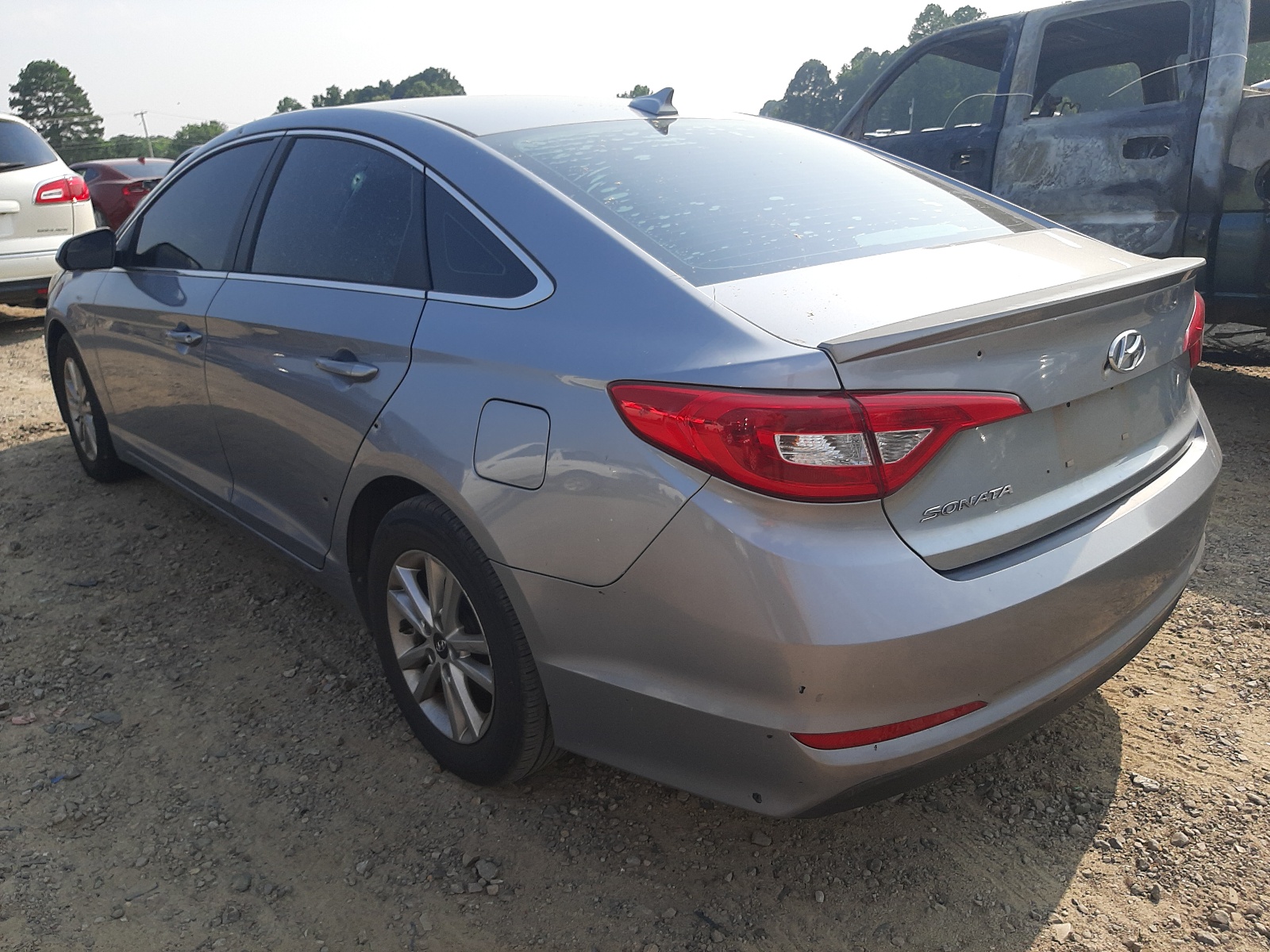 Photo 3 from auction – 2015 HYUNDAI SONATA SE with VIN 5NPE24AF9FH022181