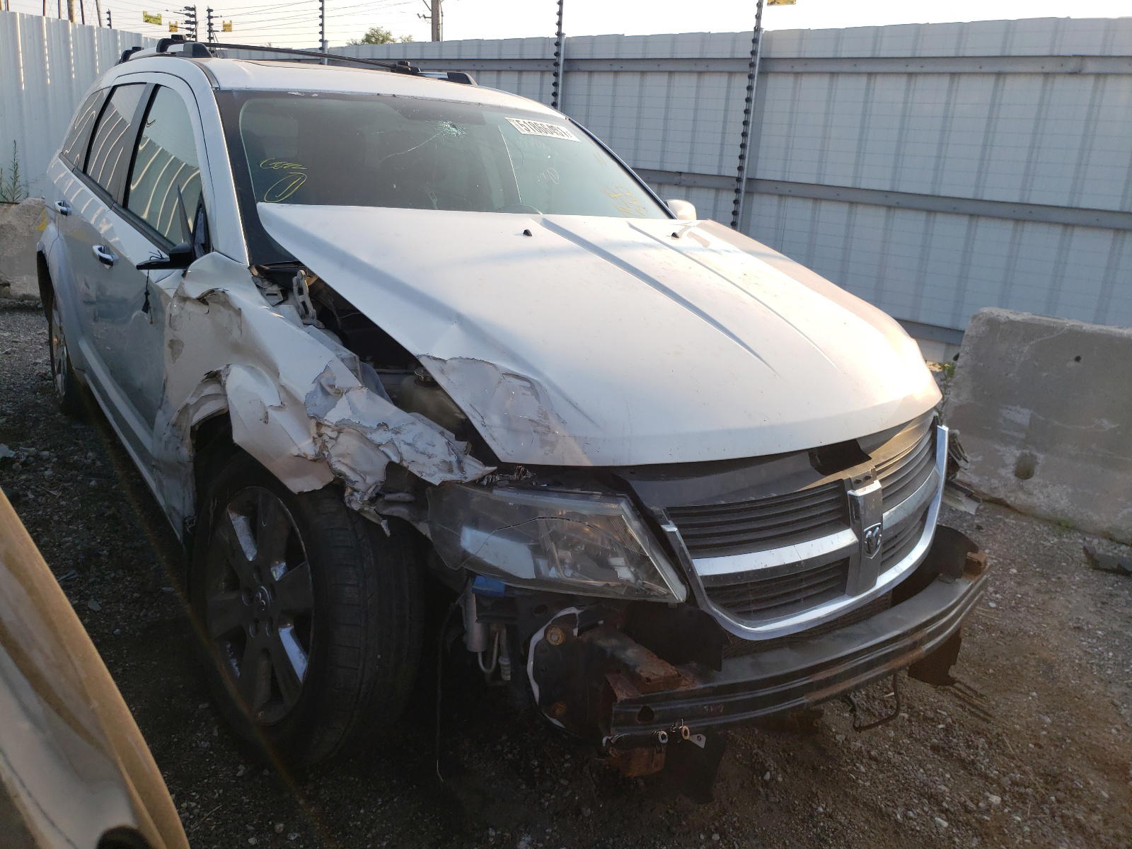 DODGE JOURNEY 2010 with VIN 3D4PH6FV2AT101612 - Photo from auction