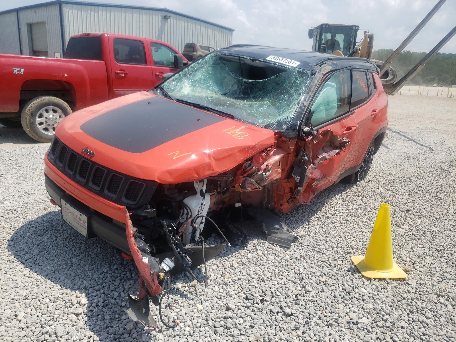 Photo 2 from auction – 2020 JEEP COMPASS TR with VIN 3C4NJDDB4LT133289