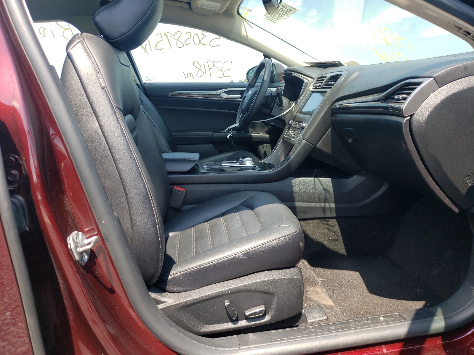 Photo 5 from auction – 2018 FORD FUSION with VIN 3FA6P0HD0JR255137