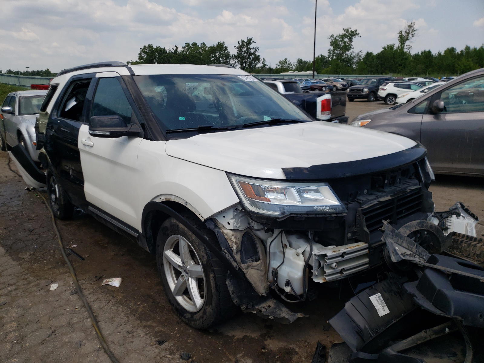FORD EXPLORER X 2016 with VIN 1FM5K8D89GGB93891 - Photo from auction