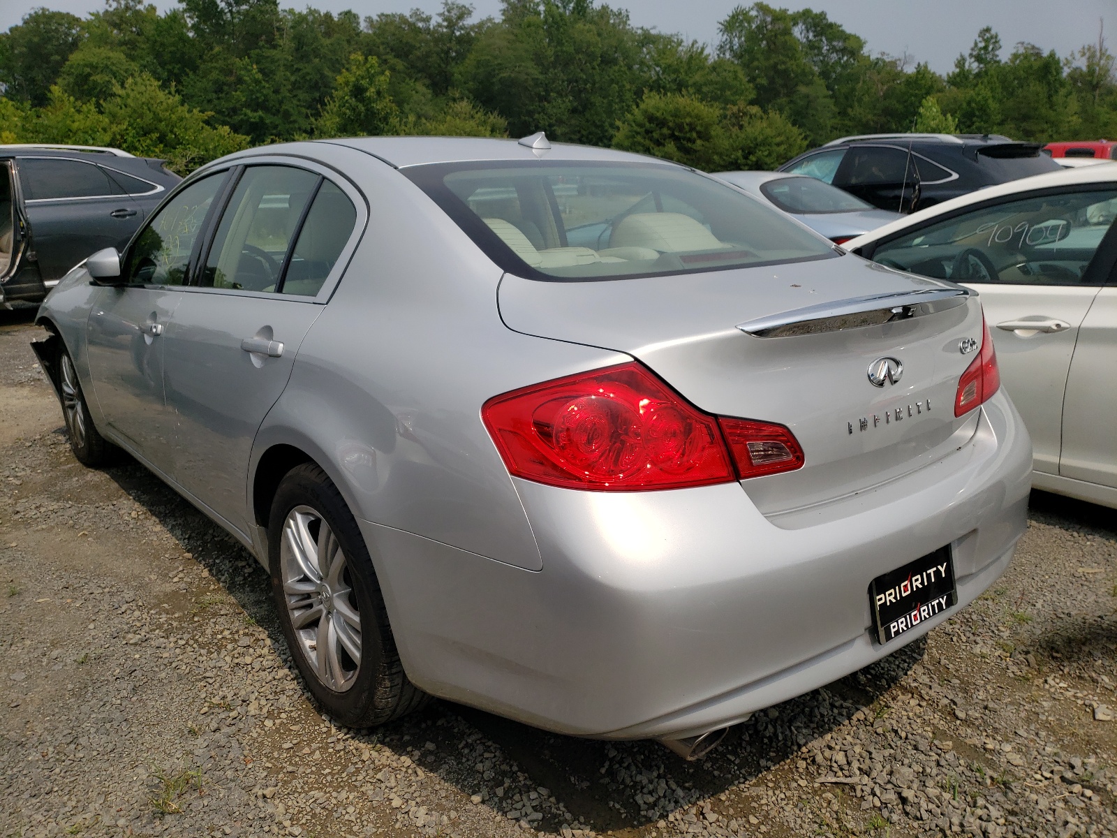 Photo 3 from auction – 2011 INFINITI G25 with VIN JN1DV6ARXBM651802