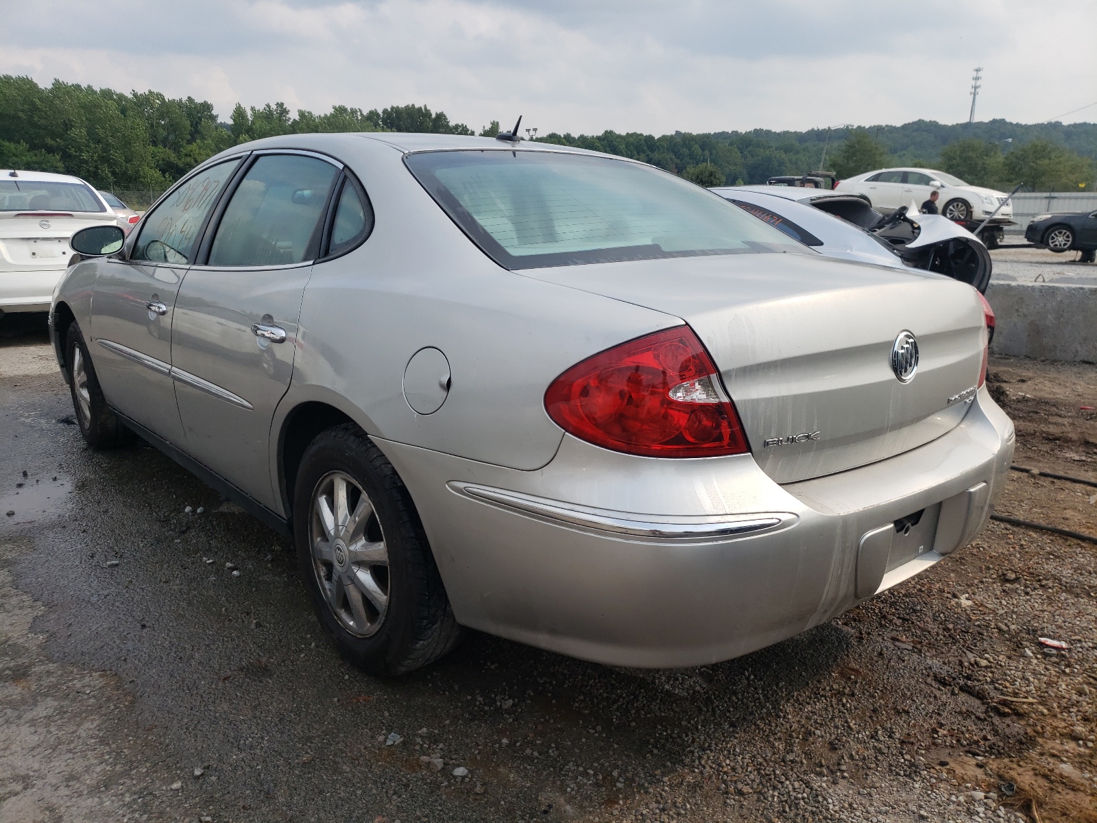 Zdjęcie 3 z aukcji – 2007 BUICK LACROSSE C z VIN 2G4WC582871249886