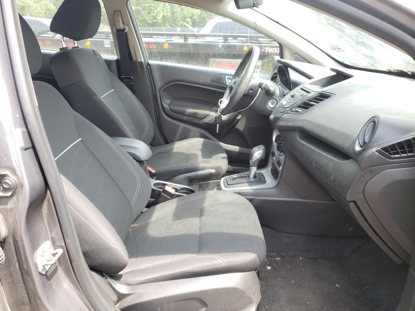 Photo 5 from auction – 2014 FORD FIESTA with VIN 3FADP4EJ1EM194666