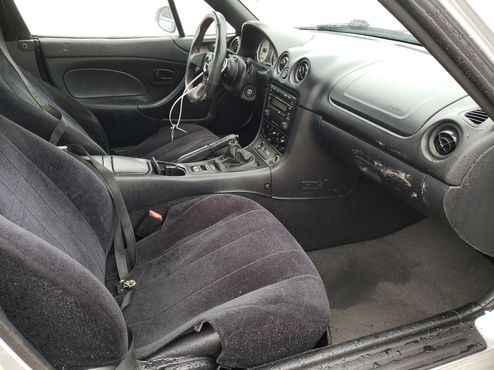 Photo 5 from auction – 2003 MAZDA MX-5 MIATA with VIN JM1NB353630304538