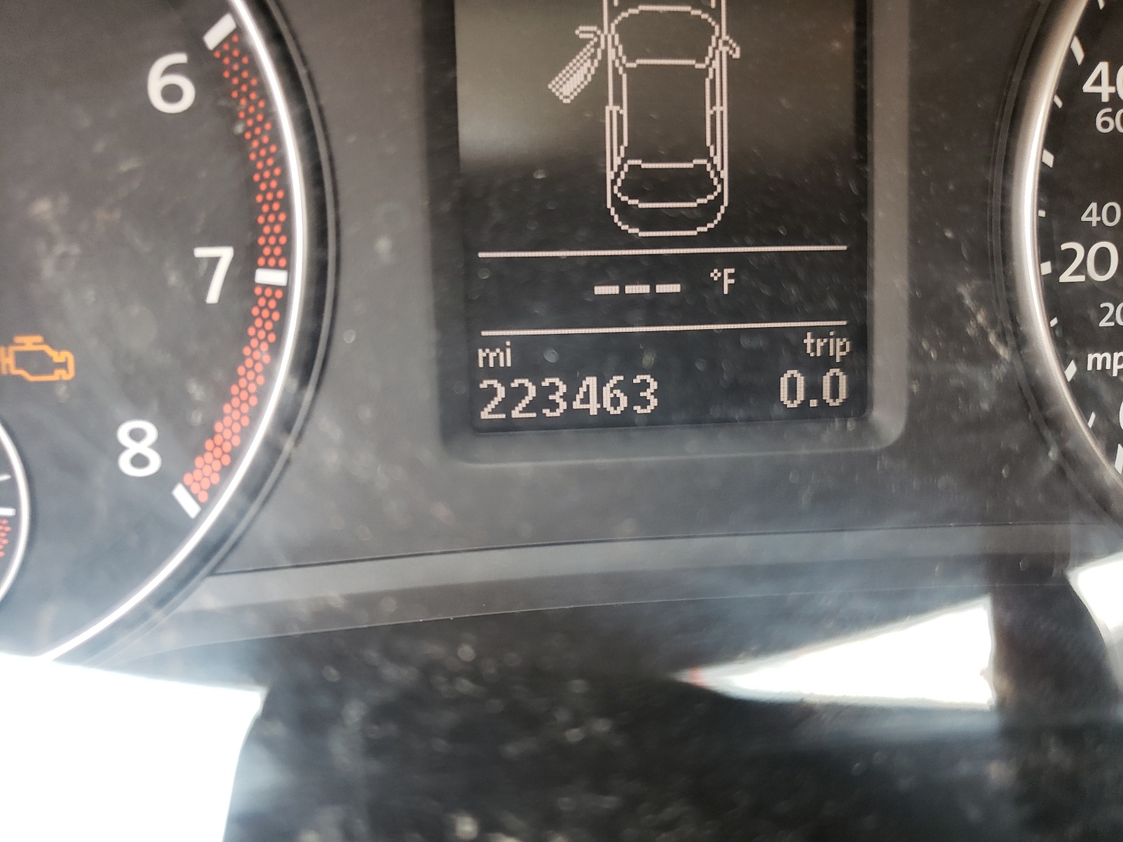 Photo 8 from auction – 2013 VOLKSWAGEN PASSAT SE with VIN 1VWBP7A32DC043441