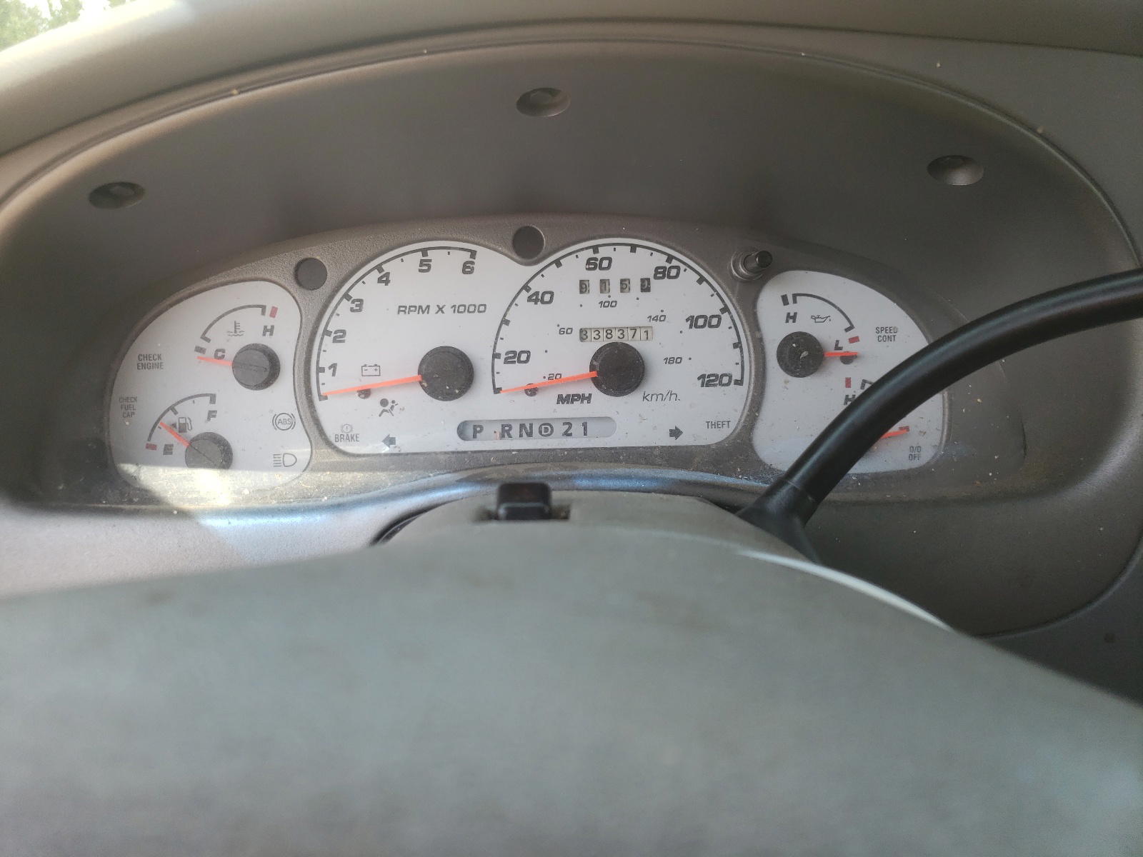 Photo 8 from auction – 2003 FORD EXPLORER S with VIN 1FMZU67E83UA17606