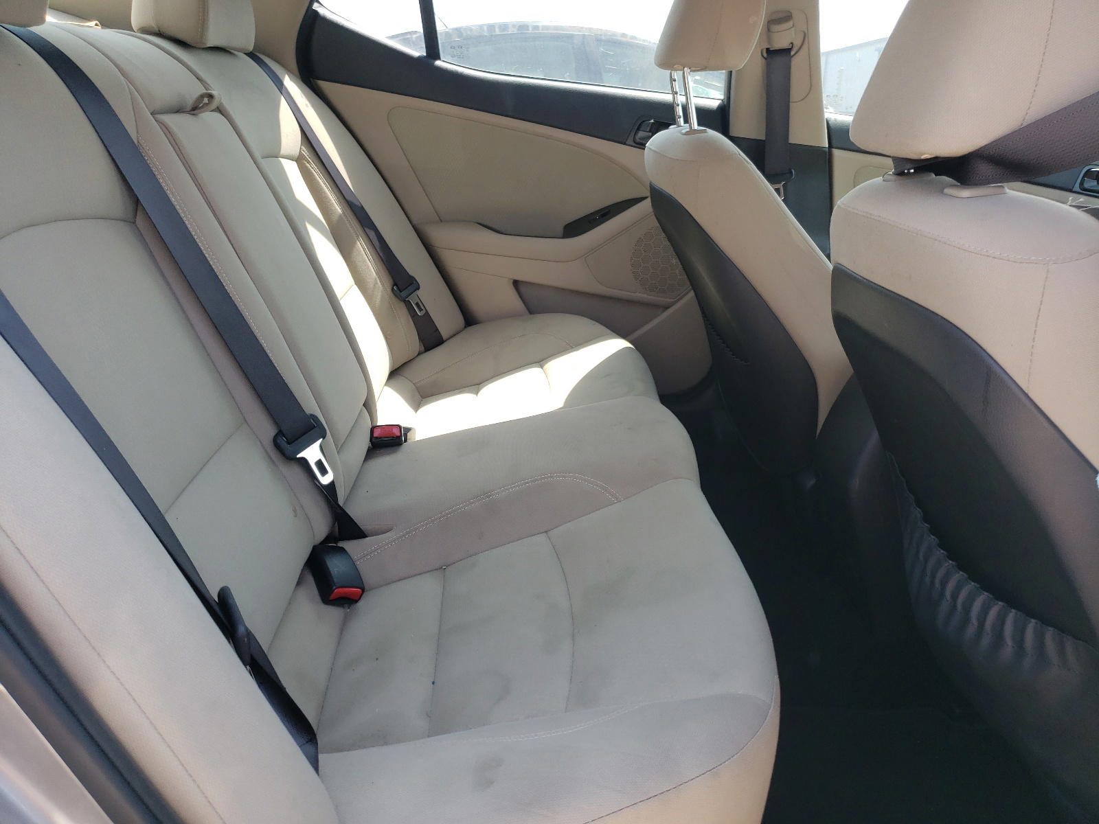 Photo 6 from auction – 2015 KIA OPTIMA LX with VIN KNAGM4A74F5583509
