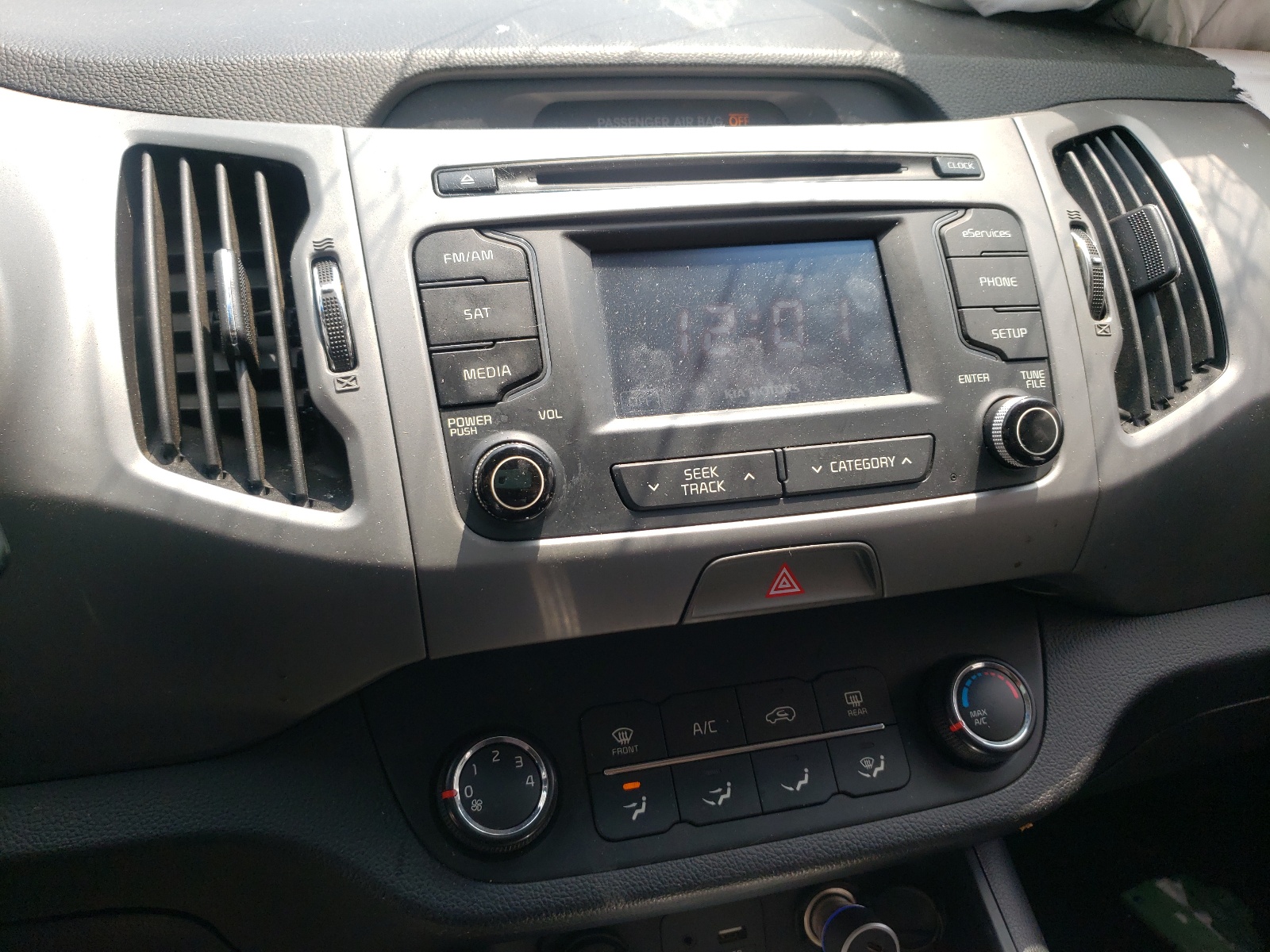 Photo 9 from auction – 2015 KIA SPORTAGE L with VIN KNDPB3AC8F7719564