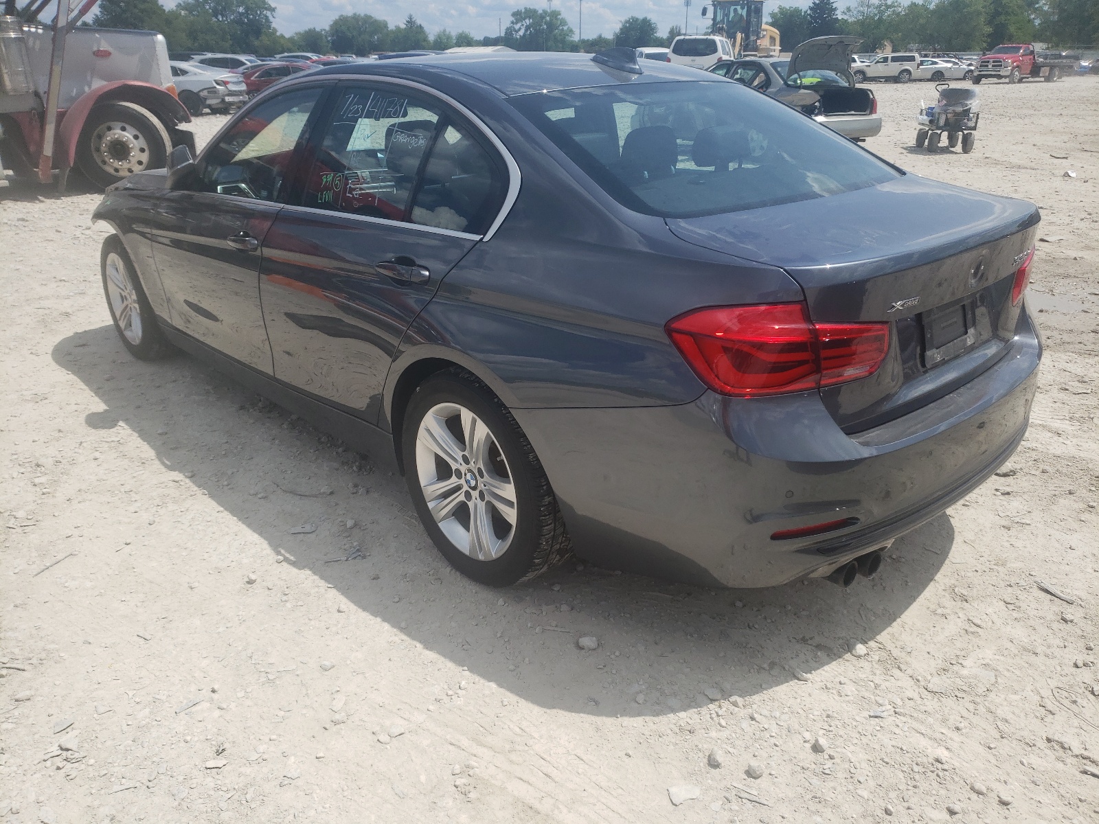 Photo 3 from auction – 2017 BMW 330 XI with VIN WBA8D9G36HNU62327