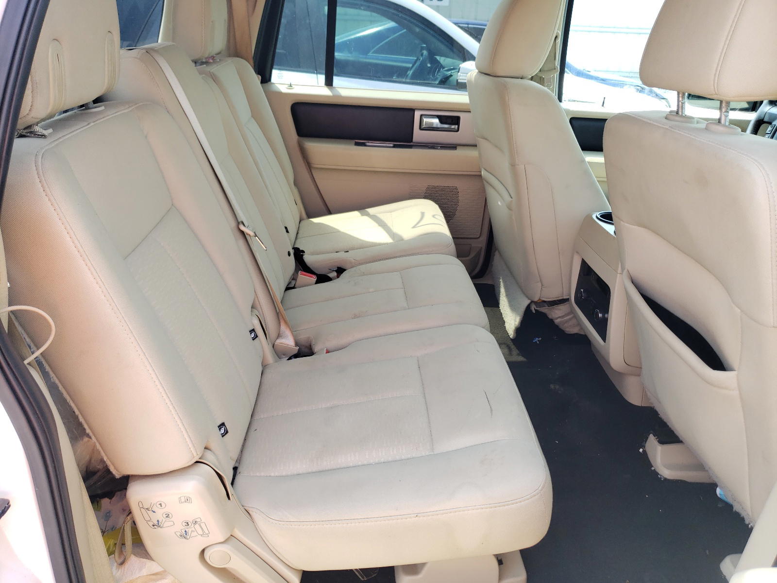 Photo 6 from auction – 2015 FORD EXPEDITION with VIN 1FMJK1HT4FEF14945