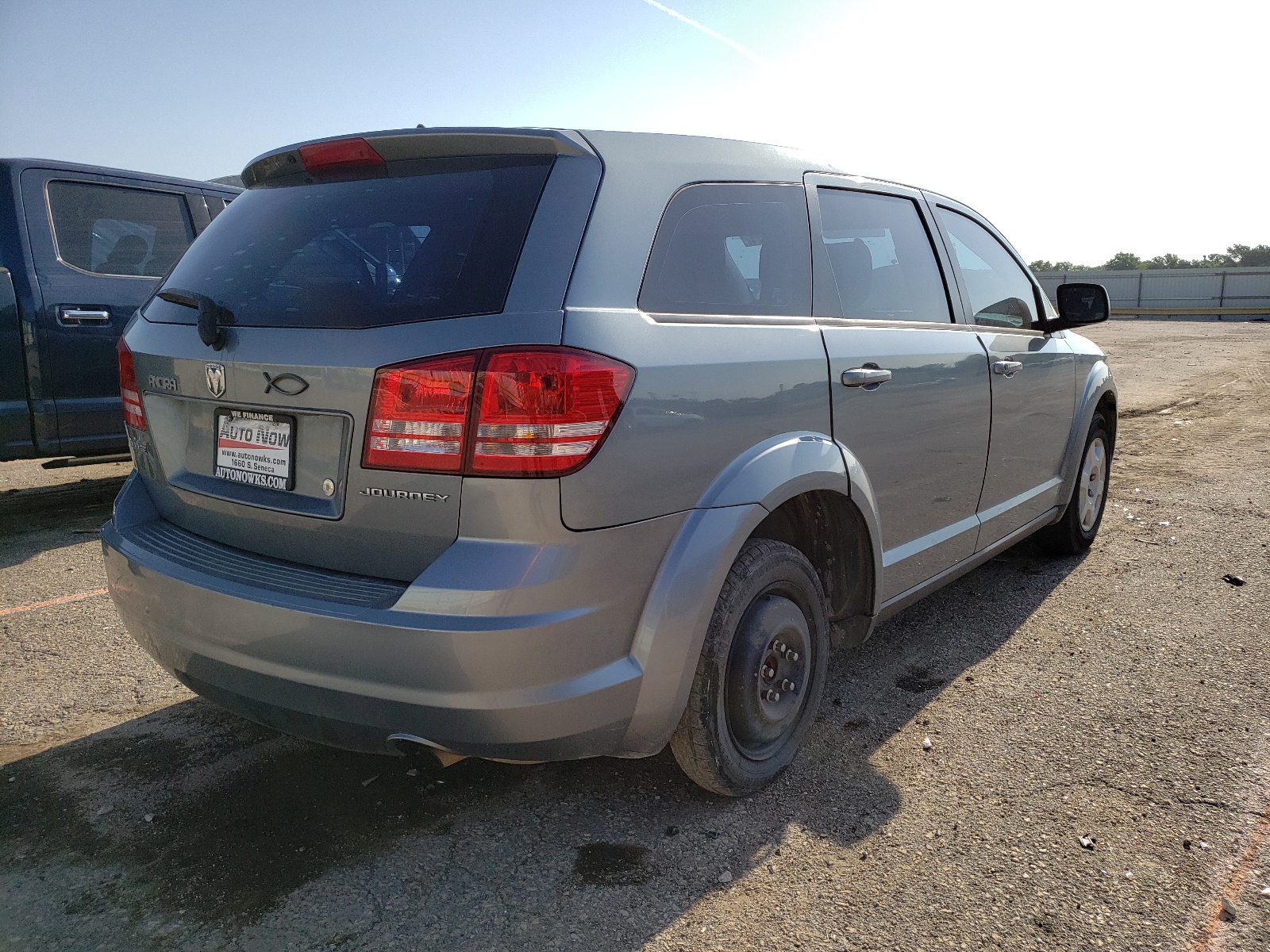 Photo 4 from auction – 2009 DODGE JOURNEY SE with VIN 3D4GG47BX9T574519