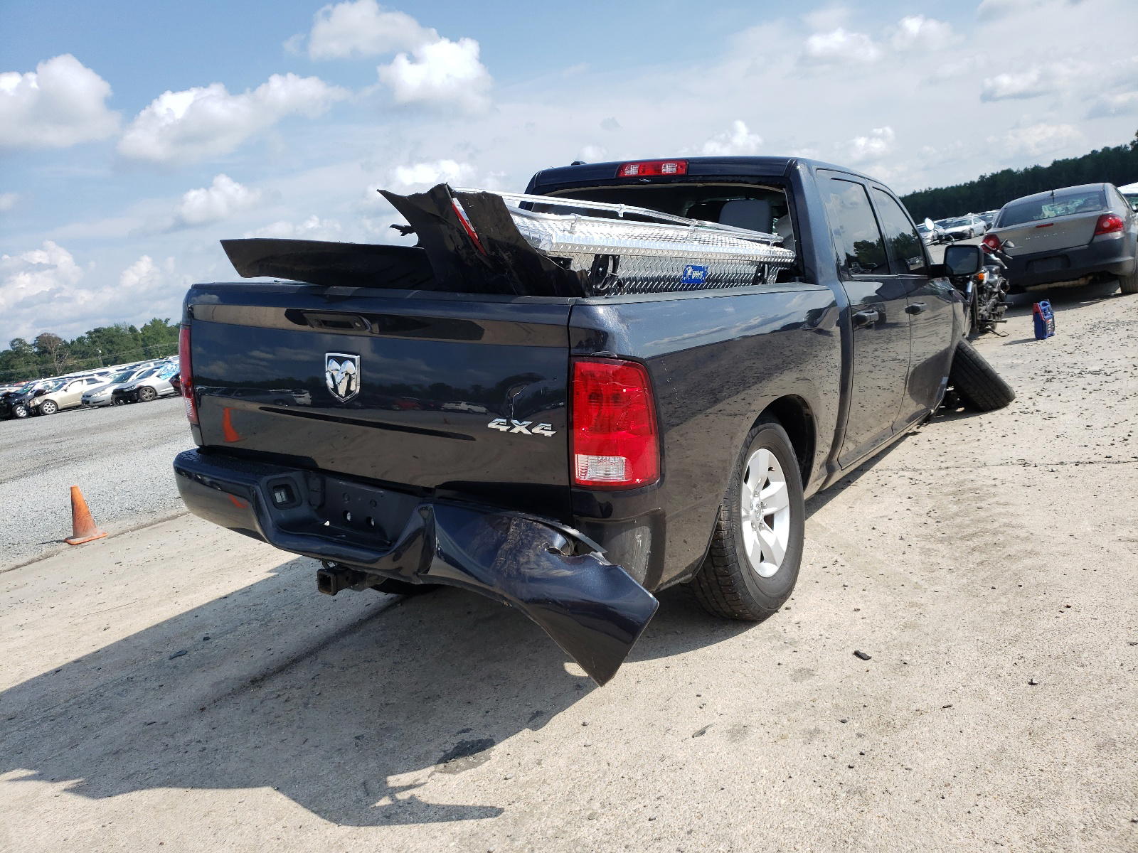 Photo 4 from auction – 2018 RAM 1500 ST with VIN 1C6RR7KG1JS253647