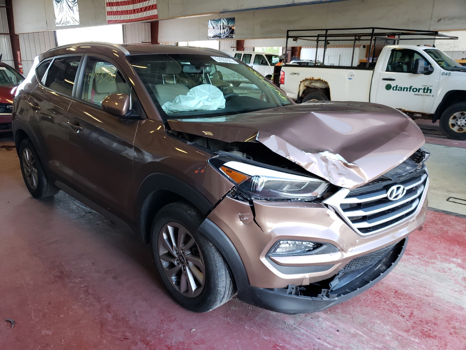 HYUNDAI TUCSON LIM 2017 with VIN KM8J3CA44HU278690 - Photo from auction