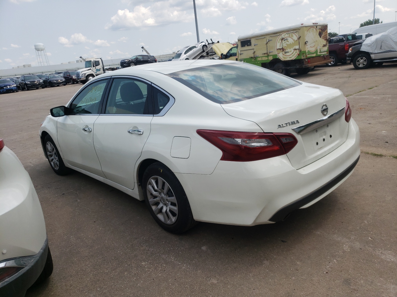 Photo 3 from auction – 2018 NISSAN ALTIMA with VIN 1N4AL3AP2JC151467