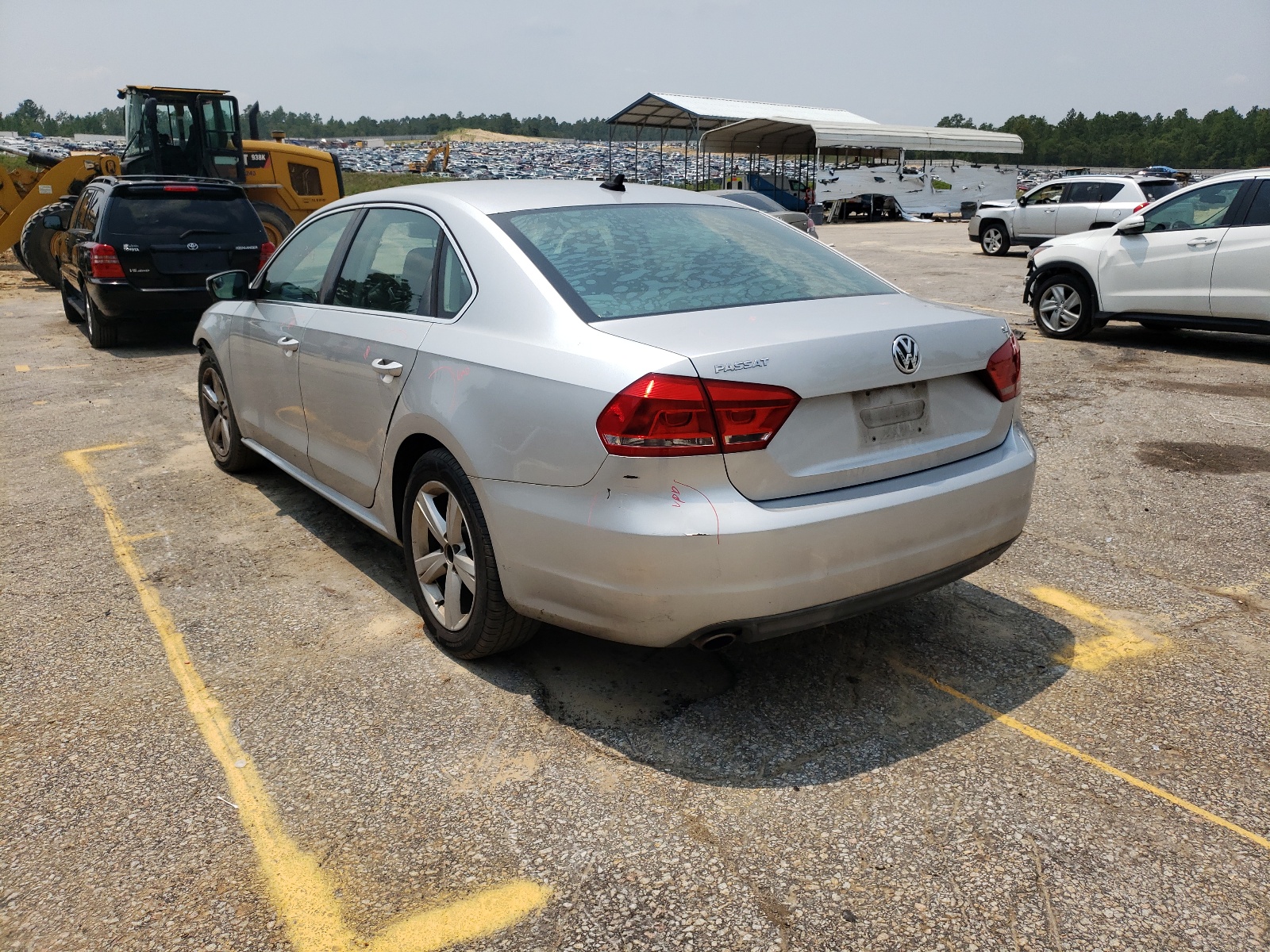 Photo 3 from auction – 2013 VOLKSWAGEN PASSAT SE with VIN 1VWBP7A32DC043441
