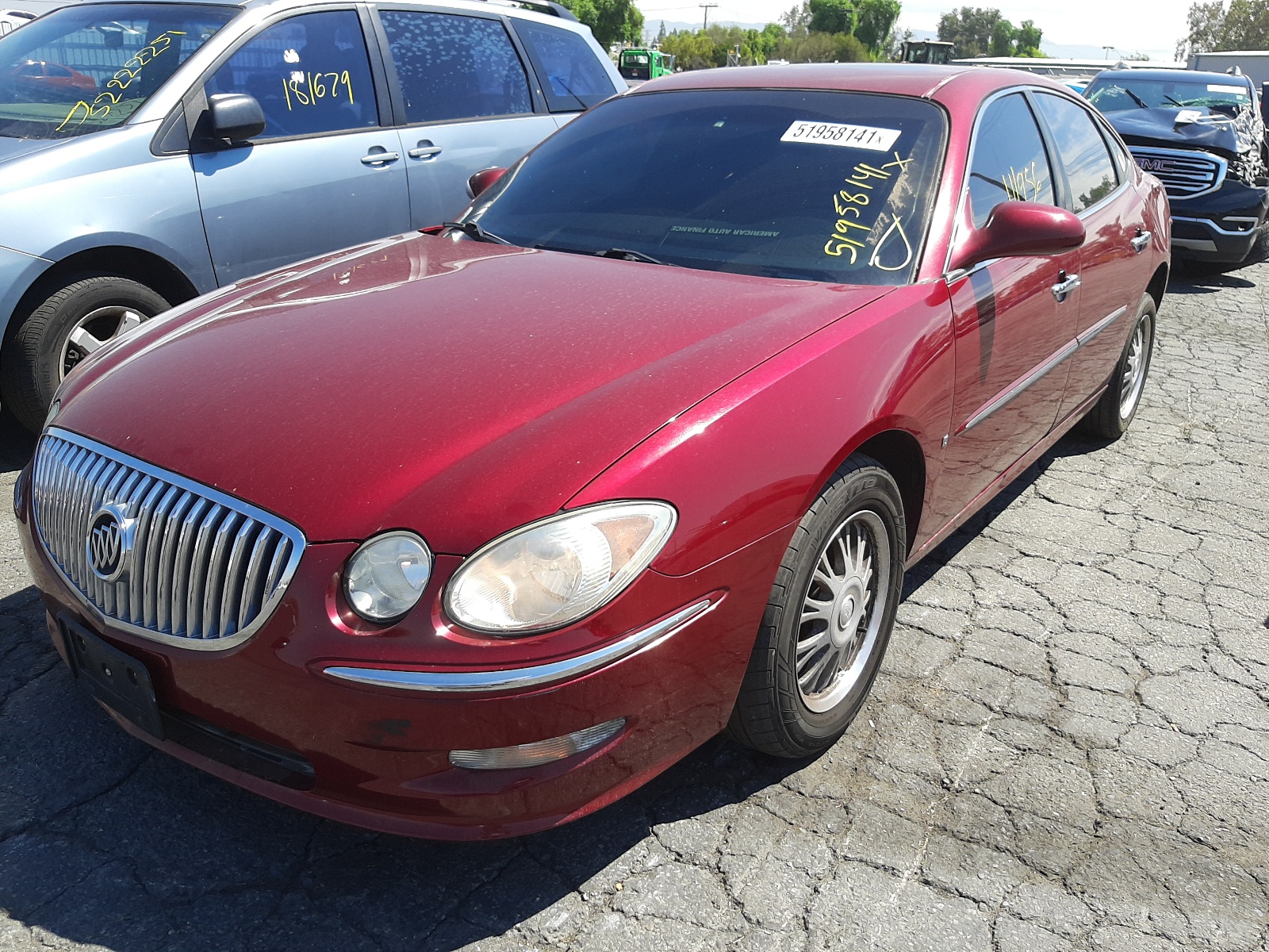 Photo 2 from auction – 2008 BUICK LACROSSE C with VIN 2G4WD582X81199121