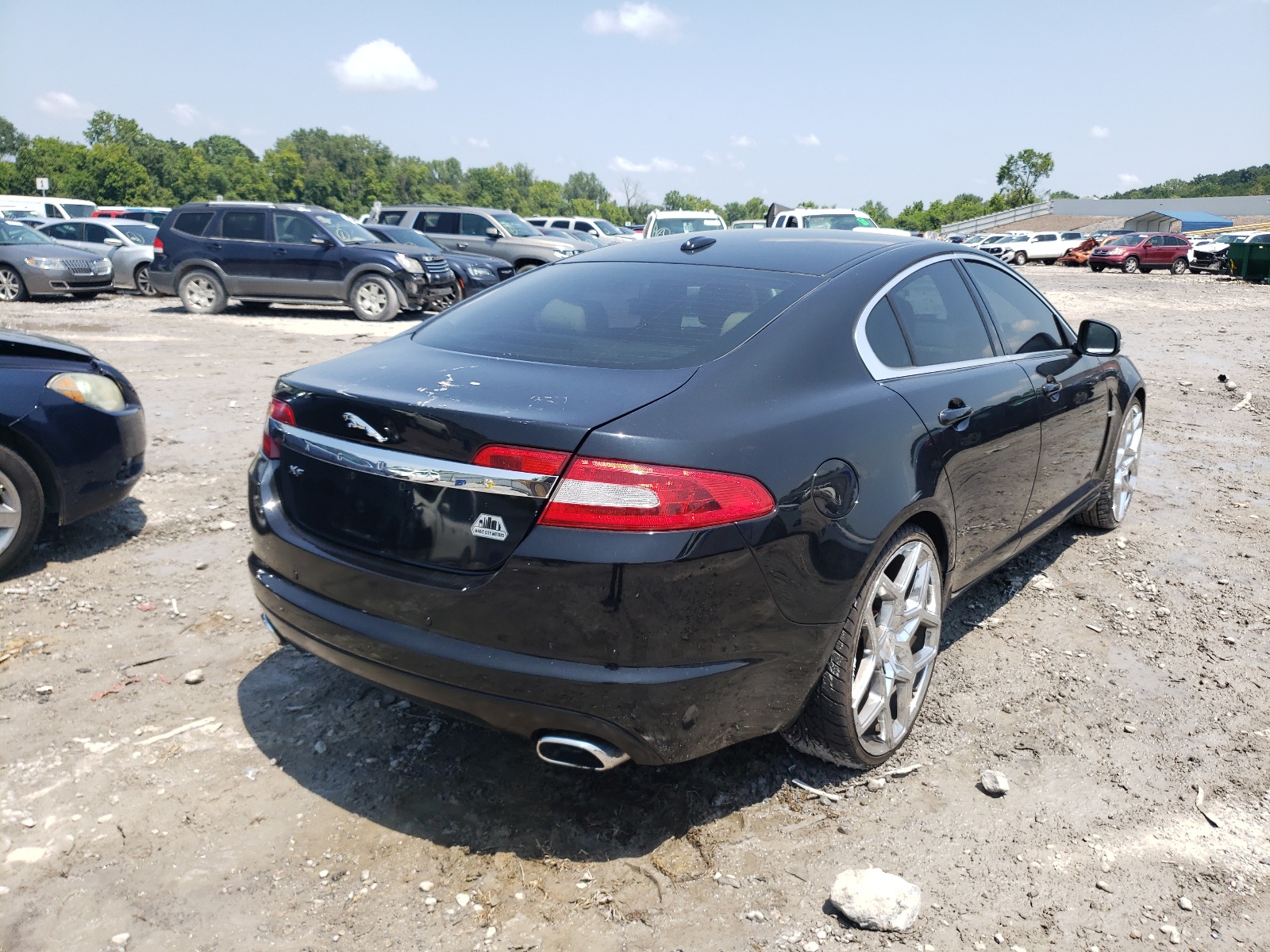 Photo 4 from auction – 2009 JAGUAR XF LUXURY with VIN SAJWA05B89HR03496